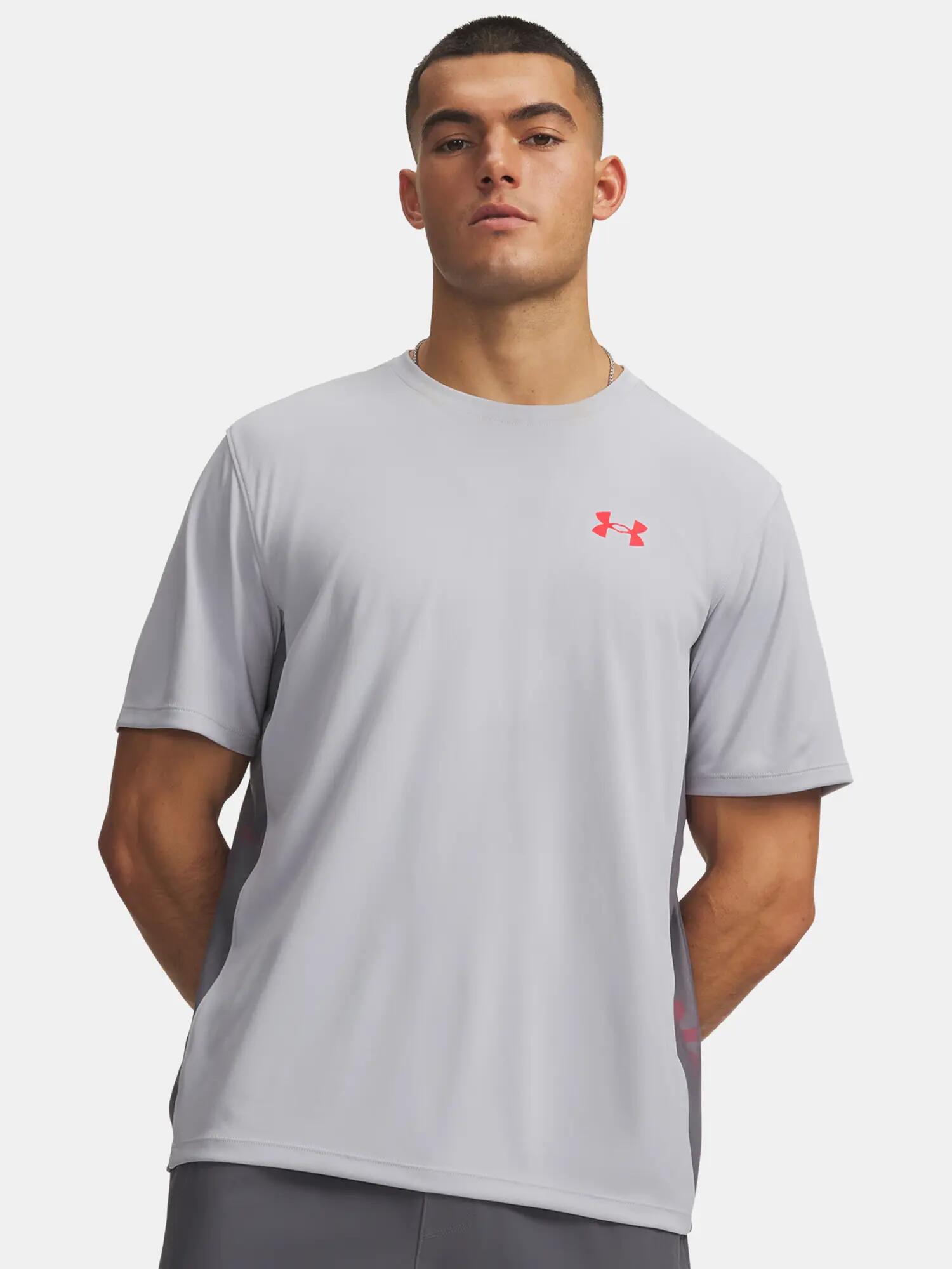 UNDER ARMOUR picture