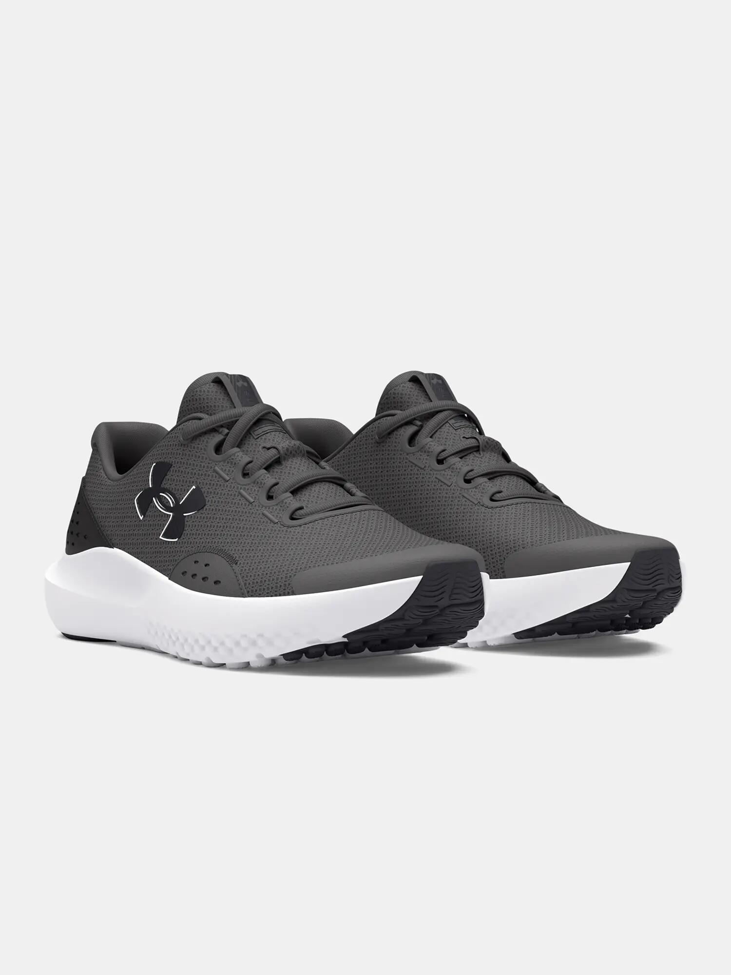 Gyerek cipő Under Armour UA BGS Surge 4 3/5