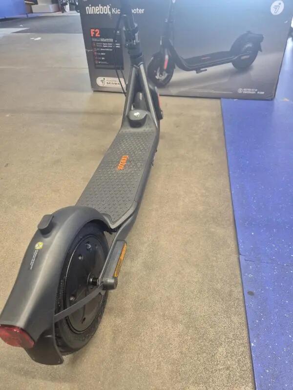 Entre Particuliers - SEGWAY Trottinette électrique Ninebot F2 E 4/5