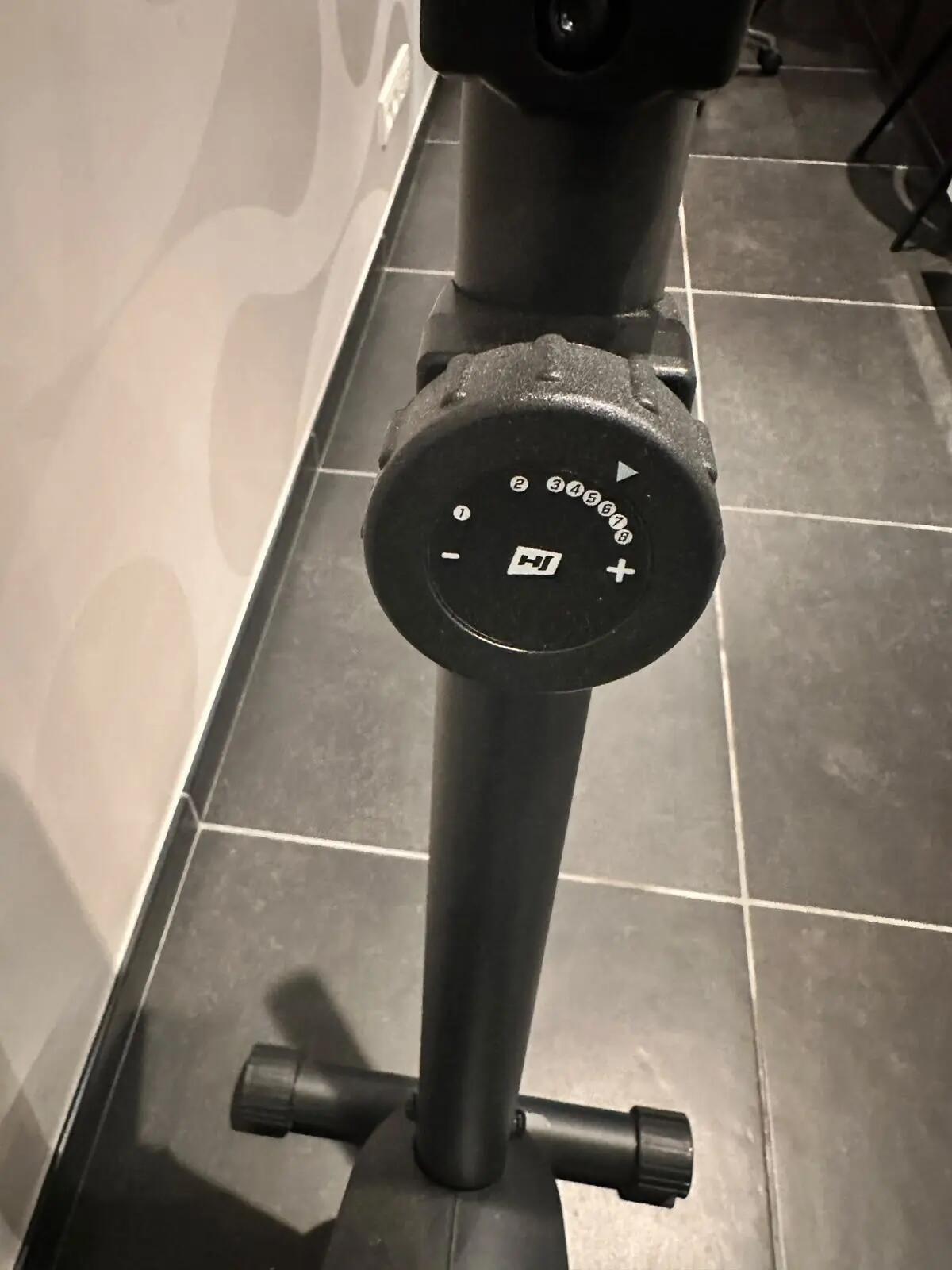 Entre Particuliers - Vélo d'appartement magnétique Hop-Sport Vox - HOP- 3/6