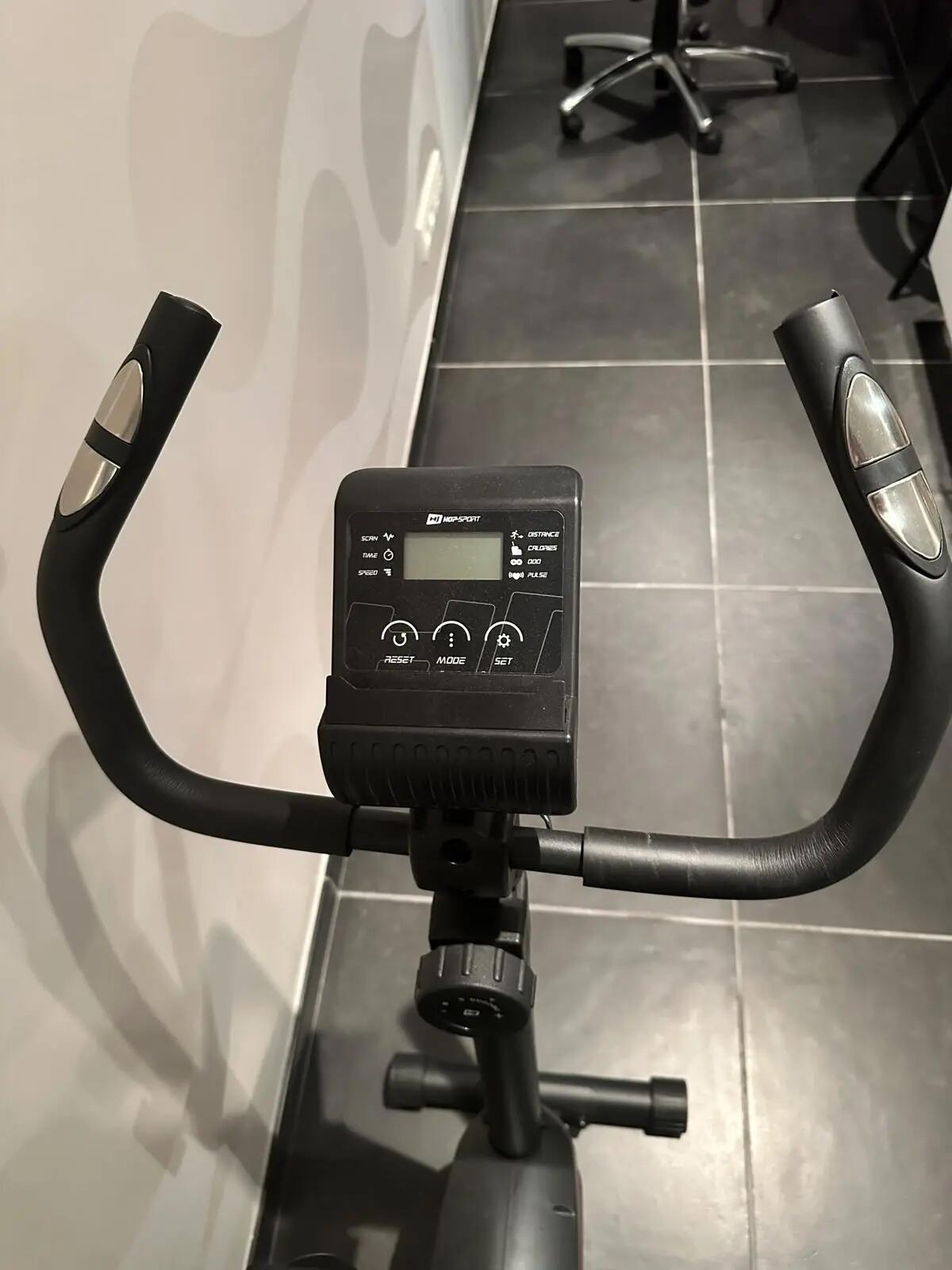 Entre Particuliers - Vélo d'appartement magnétique Hop-Sport Vox - HOP- 2/6
