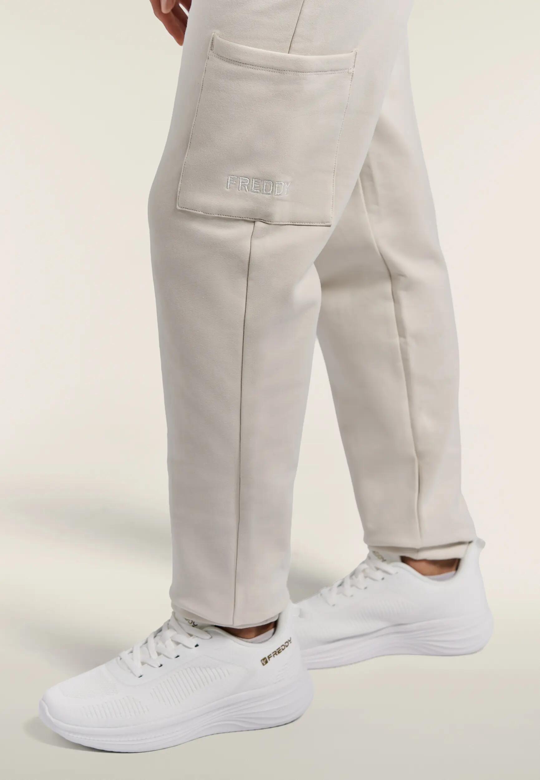 Pantalon de sport pour femmes à coupe classique avec poche cargo 4/6