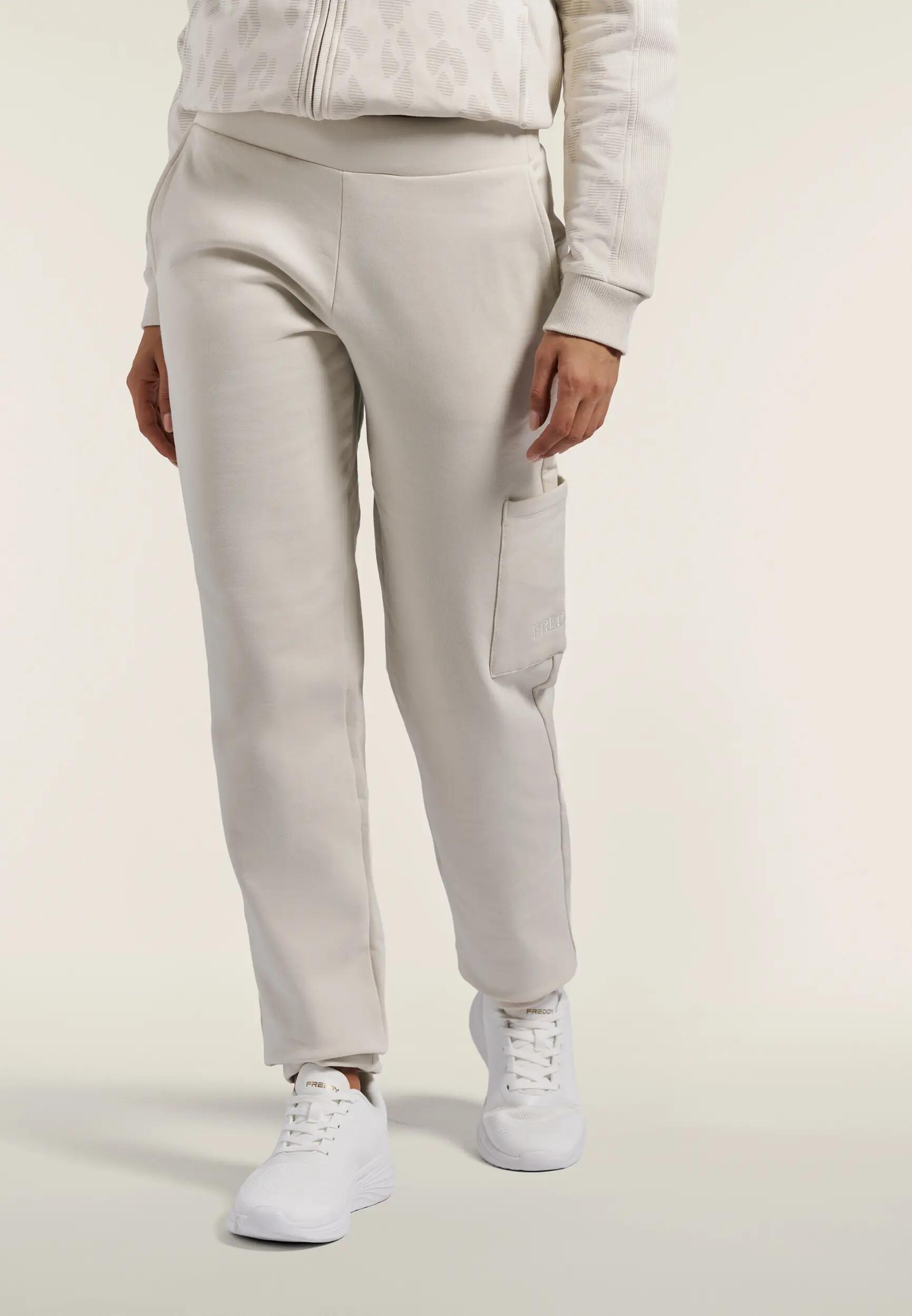 Pantalon de sport pour femmes à coupe classique avec poche cargo 2/6