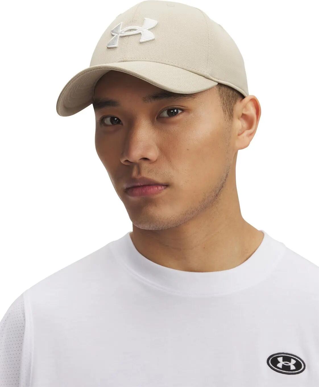 UNDER ARMOUR picture