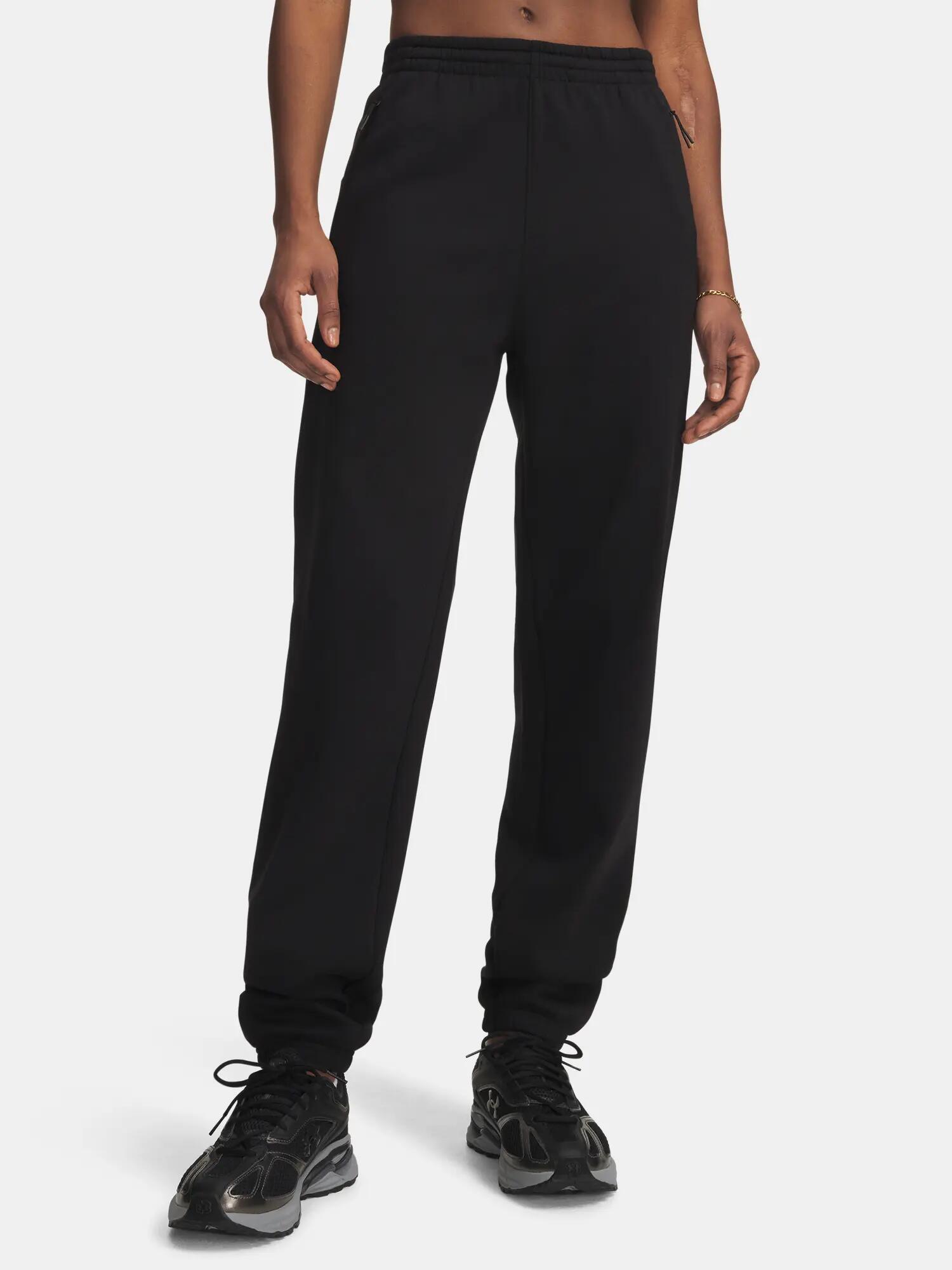 UNDER ARMOUR picture
