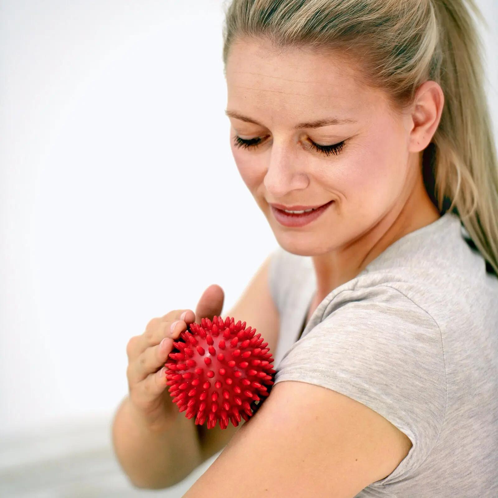 SISSEL SPIKY BALL - 9 cm - rood (2 st.) 2/3