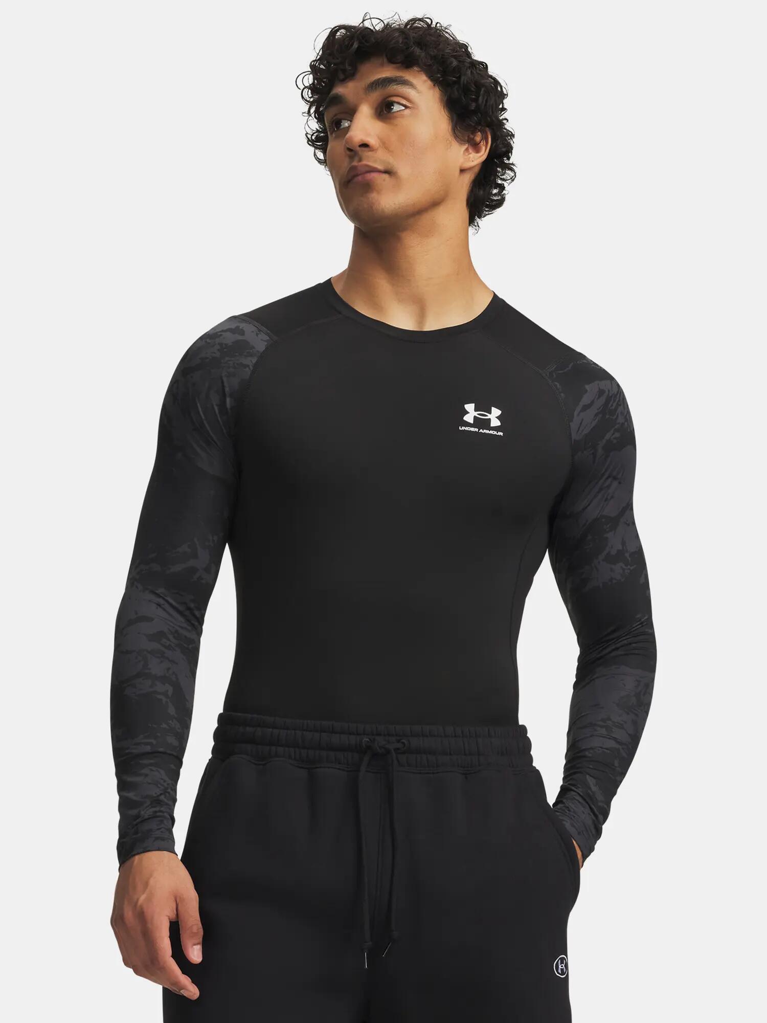 UNDER ARMOUR picture