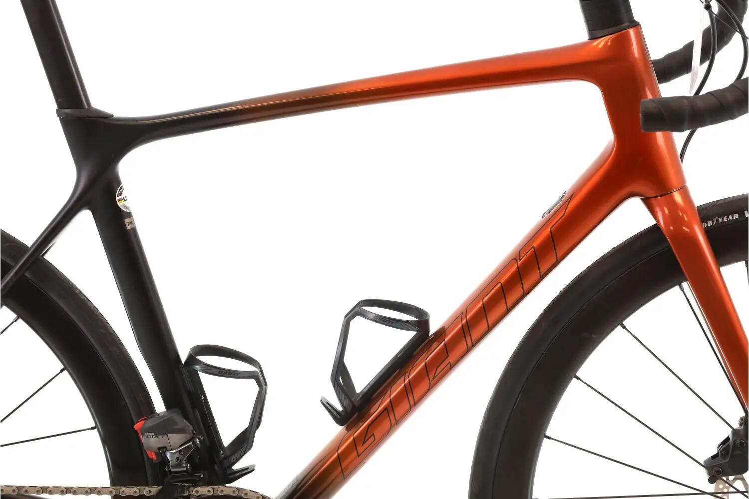 Vélo de route reconditionné ·  TCR Advanced Pro 0 AXS 12V · Très bon état 2/8