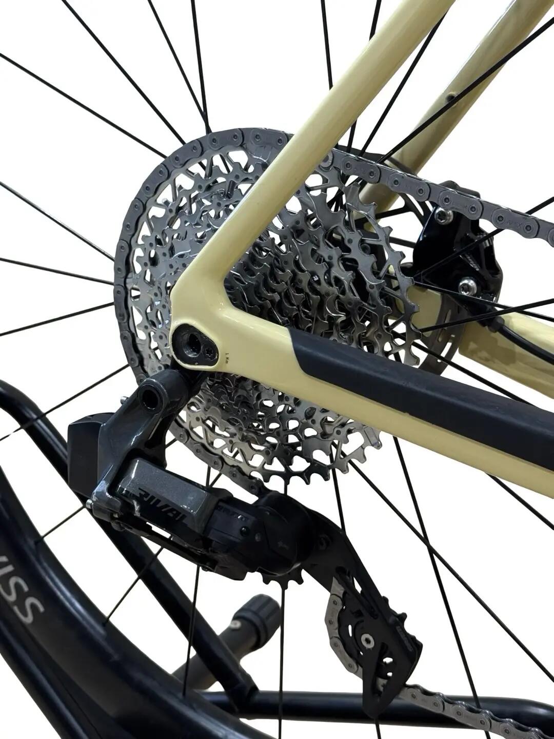 Reconditionné - Vélo de gravel Canyon Grail CF SL 7 eTap - comme neuf 11/12