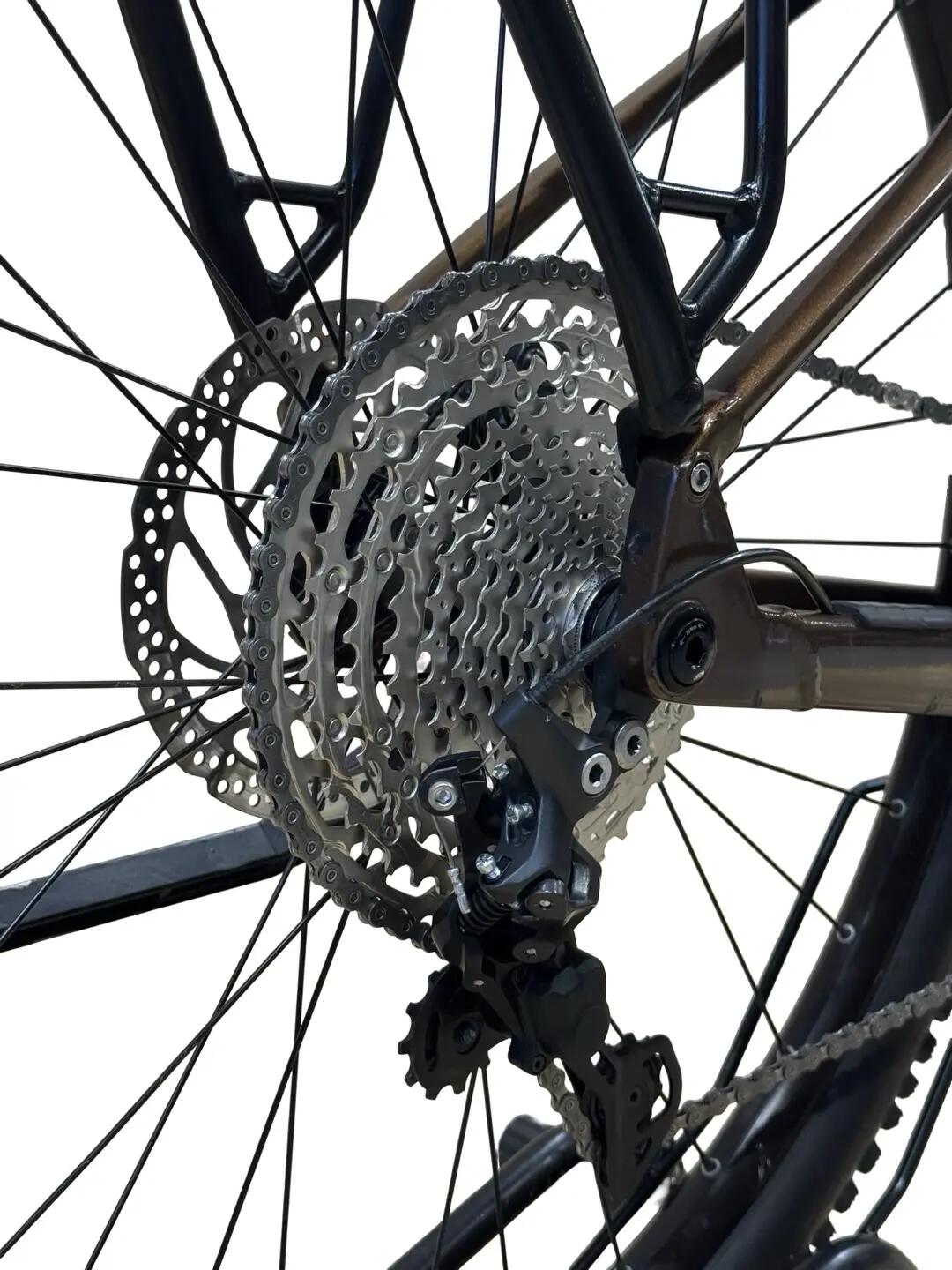Segunda Vida - Bicicleta E-montaña Focus Aventura² 6.8 Shimano- Como nuevo 15/15