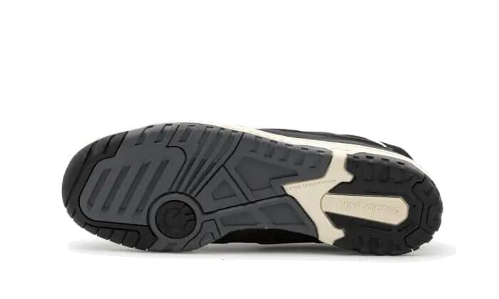 550 Black Cream White 2/5