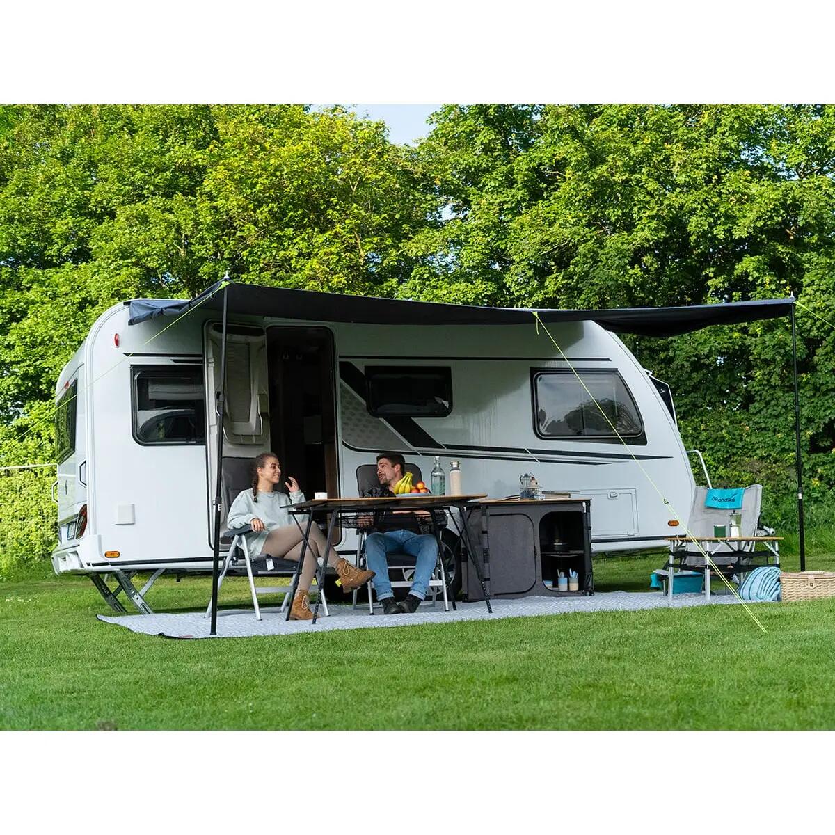 Luifel Freeway 300x240 - UV-bescherming voor caravans 13/14