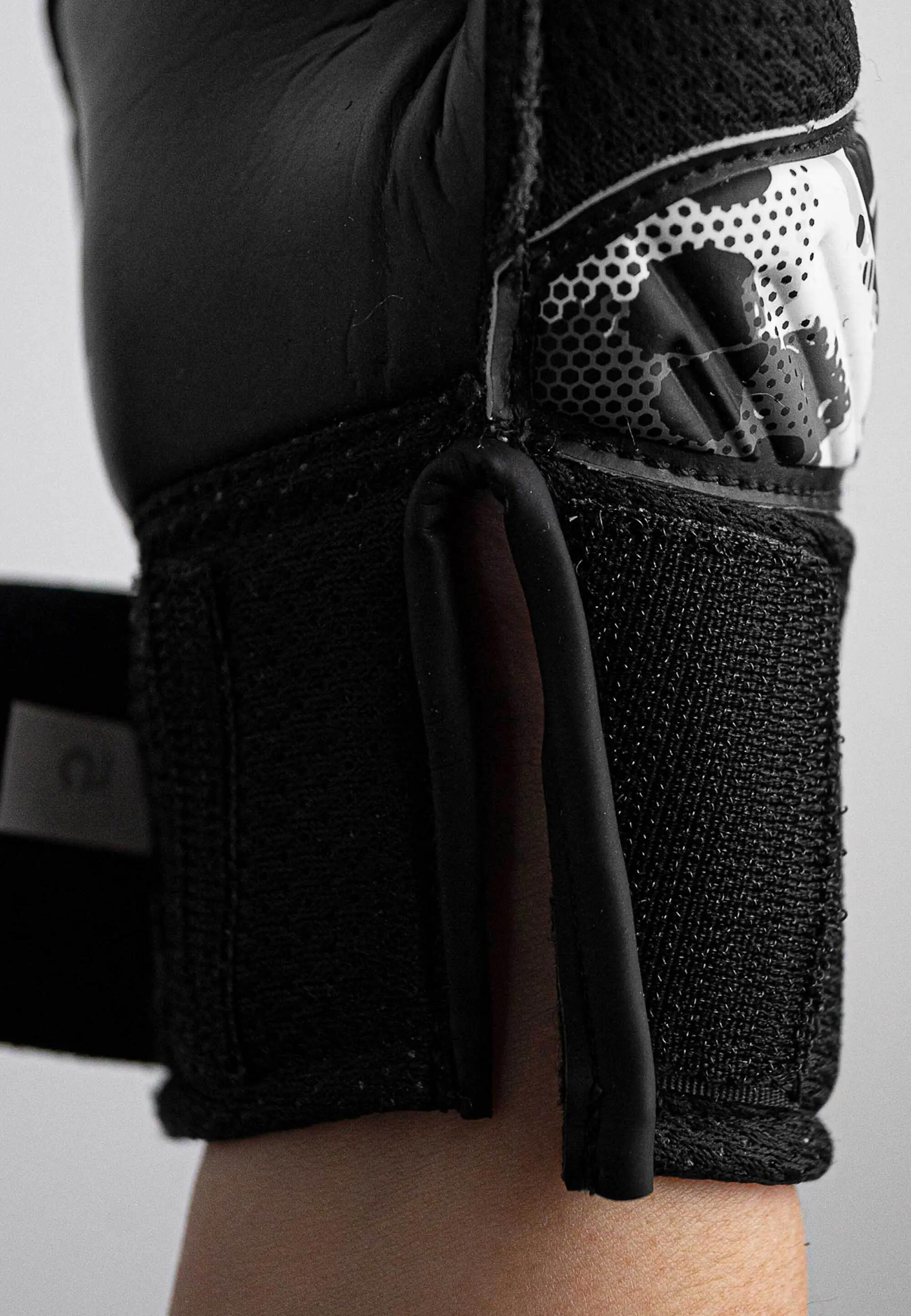 Reusch Attrakt Solid Finger Support Junior Goalkeeper Gloves 8/8