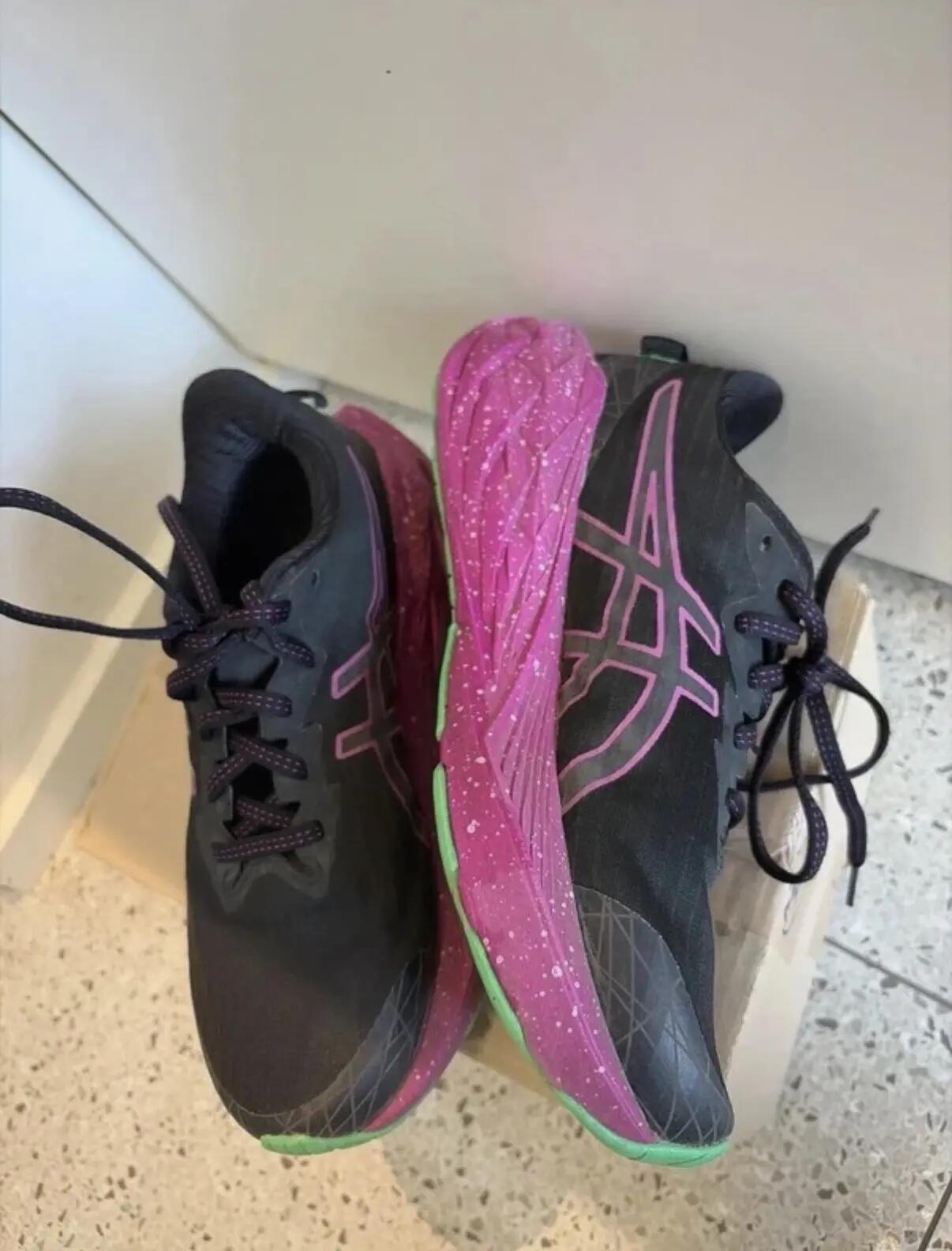 Tussen Particulieren - Asics Novoblast 4 hardloopschoenen, maat 38 2/5