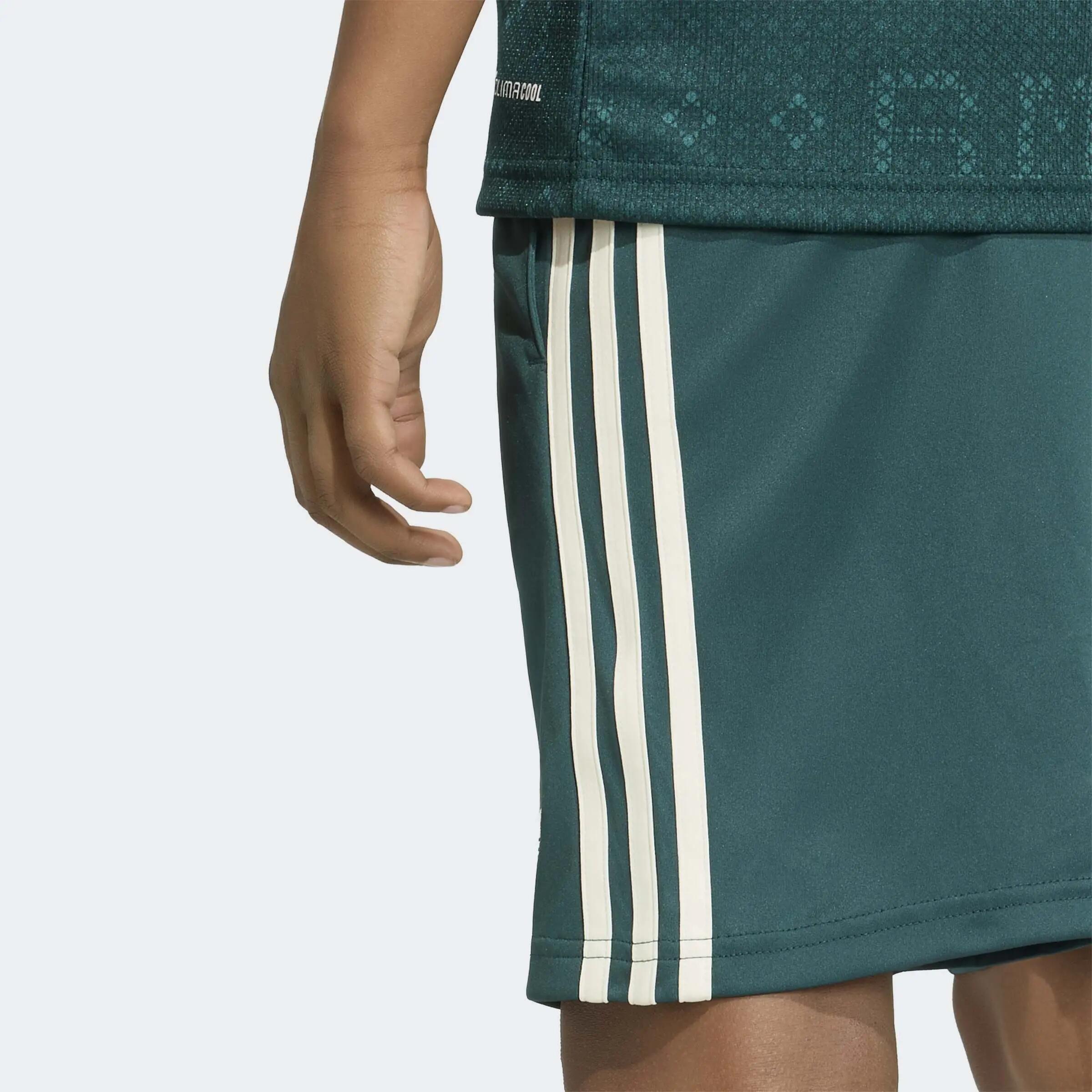 Pantalón corto segunda equipación Real Madrid 26/27 9/11
