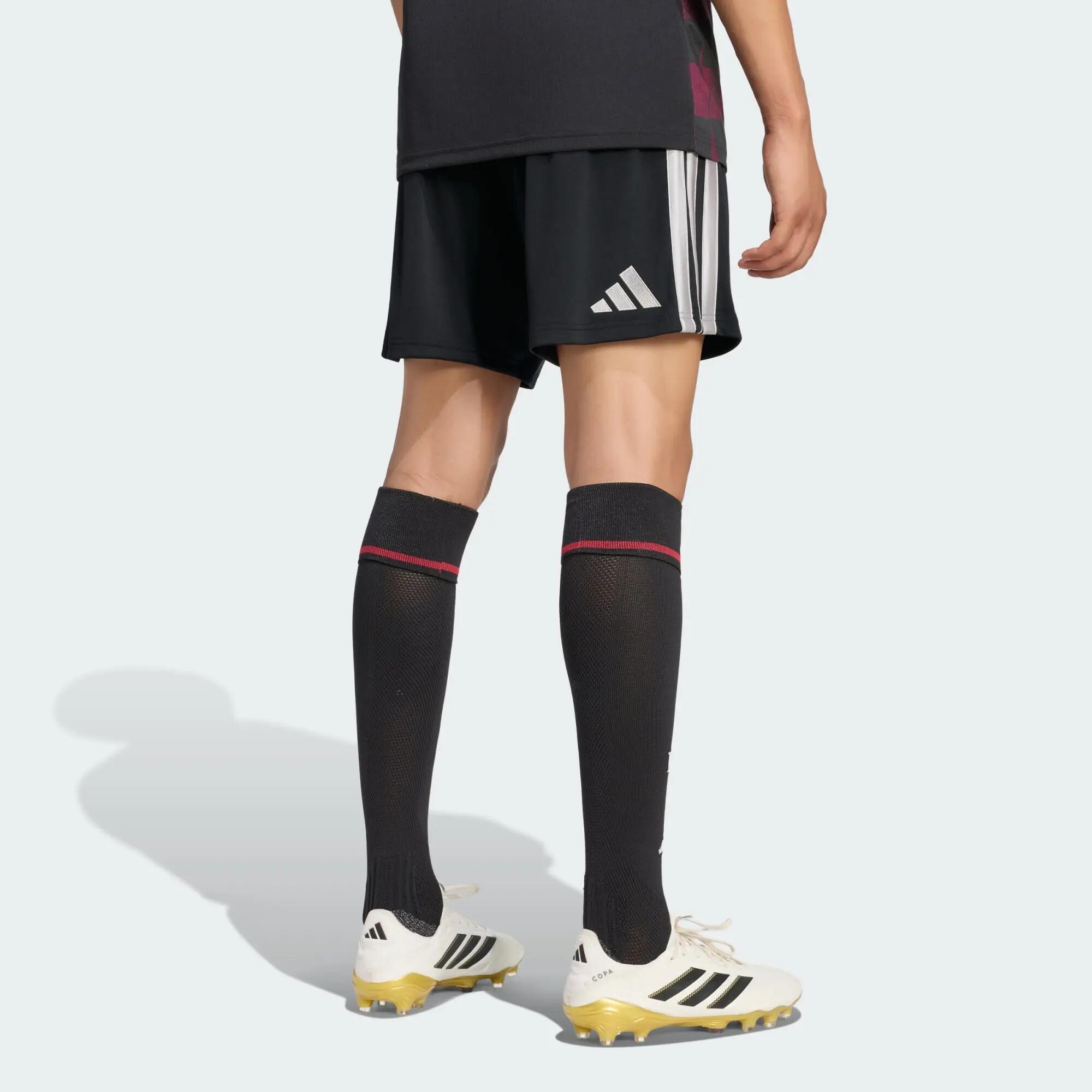 Liverpool FC 26/27 Derde Short 3/7