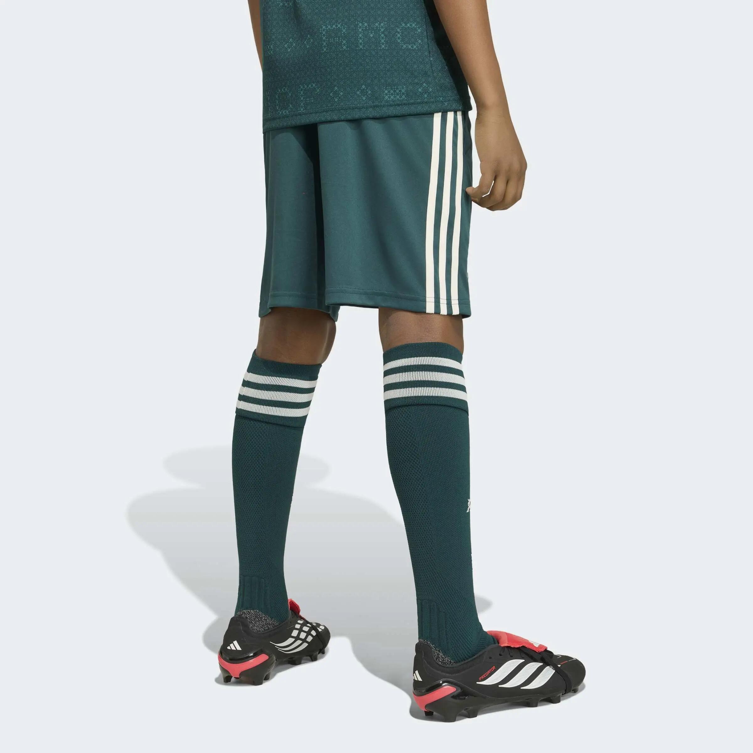 Pantalón corto segunda equipación Real Madrid 26/27 8/11