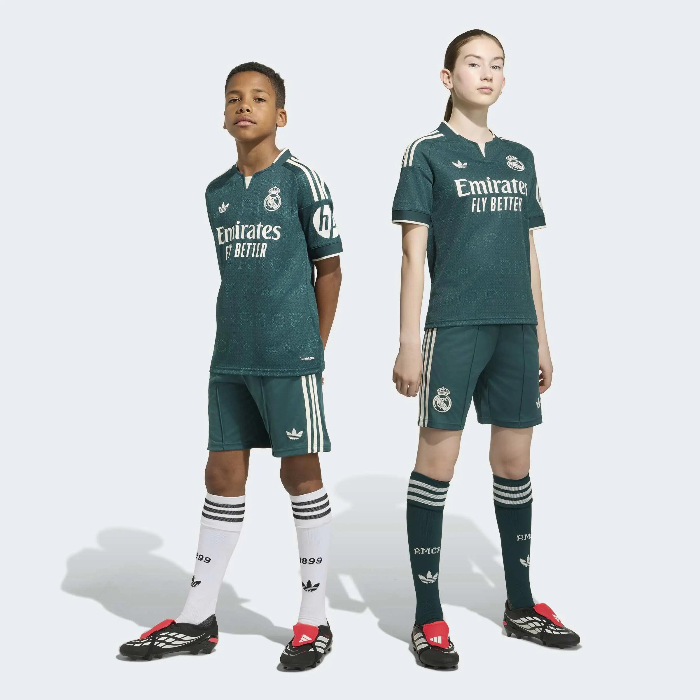 Pantalón corto segunda equipación Real Madrid 26/27 2/11