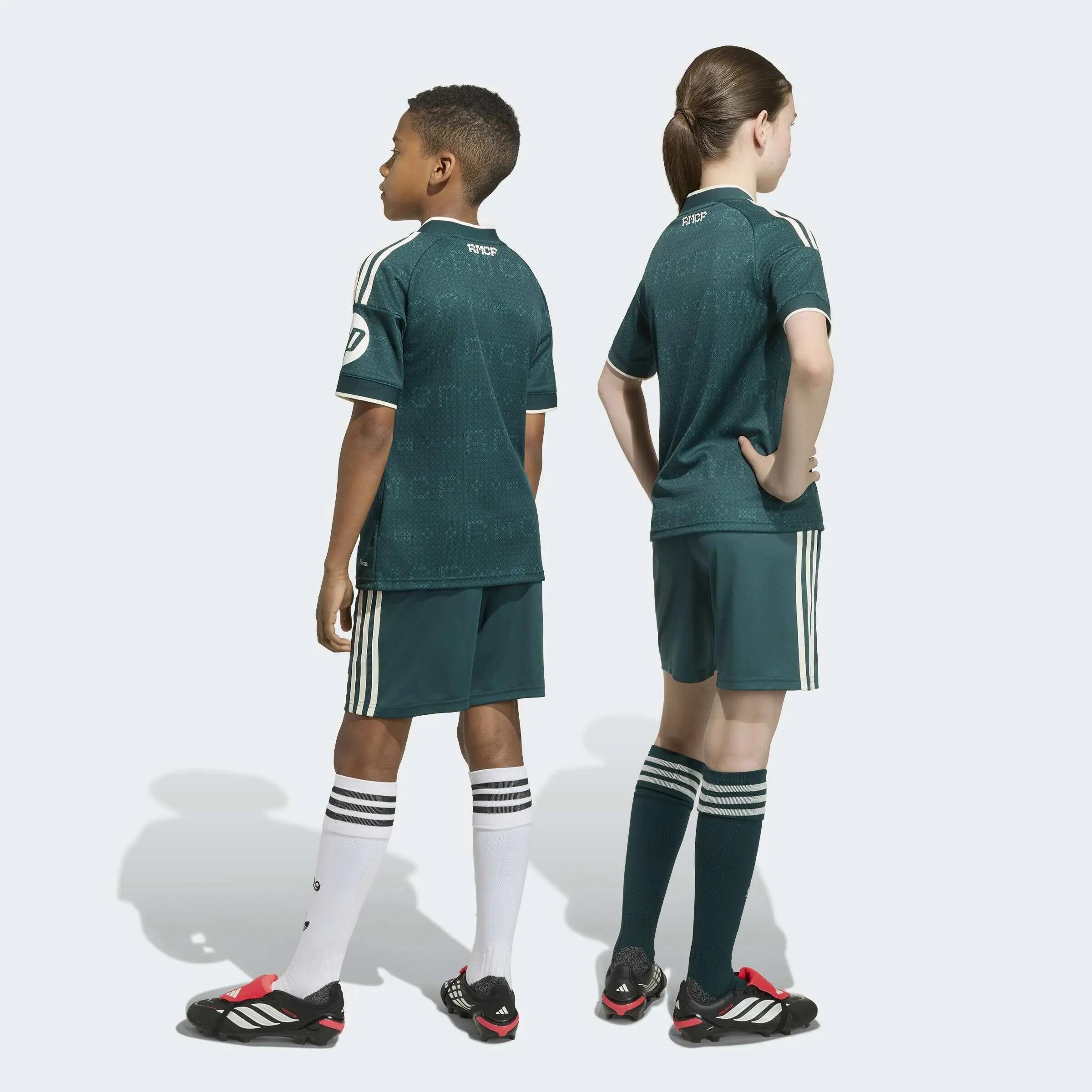 Pantalón corto segunda equipación Real Madrid 26/27 10/11