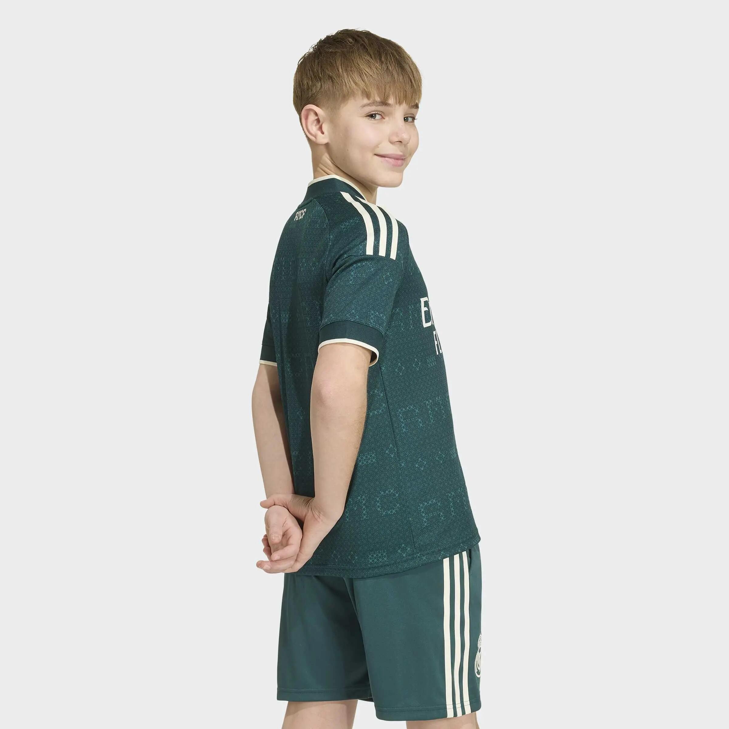 Camiseta segunda equipación Real Madrid 26/27 8/12
