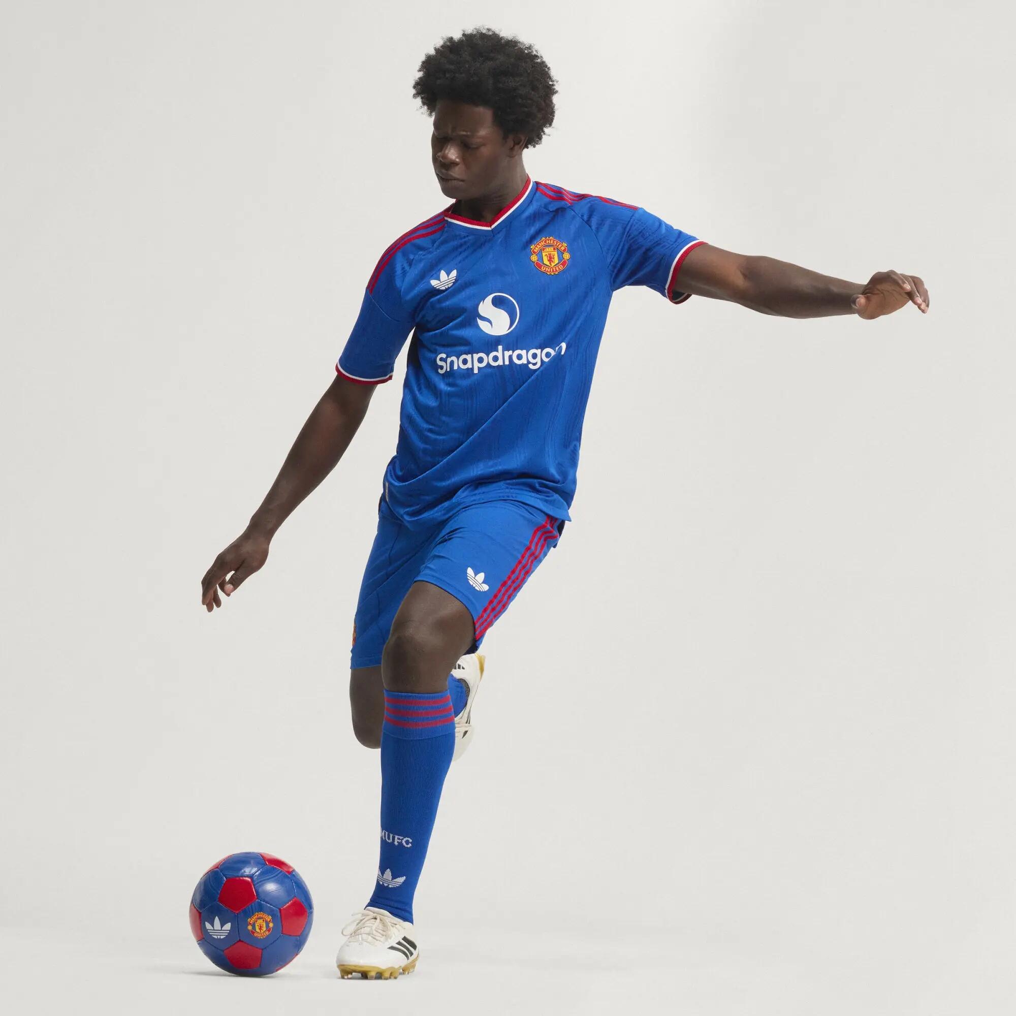 Camiseta segunda equipación Manchester United 26/27 13/15
