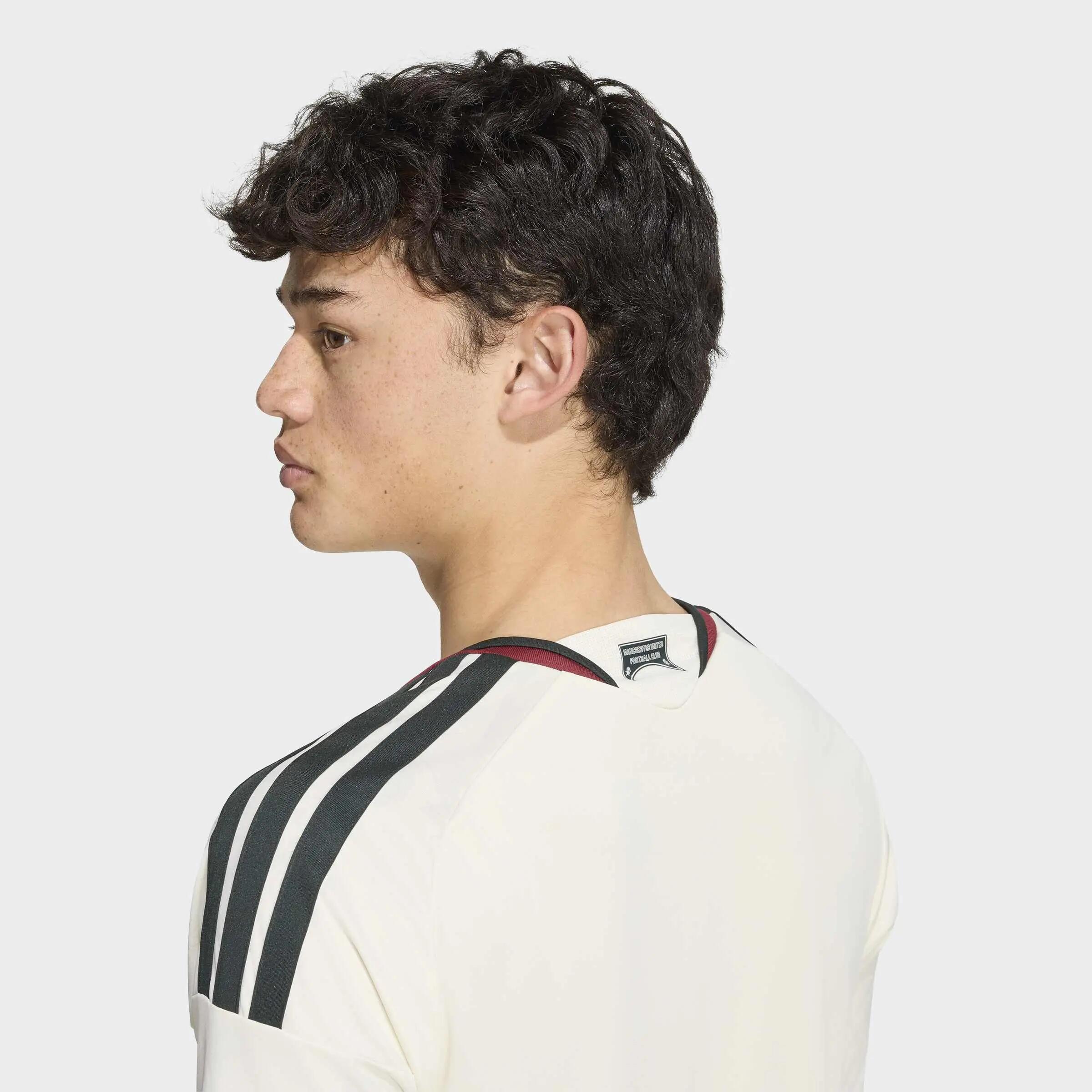 Camisola do Terceiro Equipamento 26/27 do Manchester United FC – Criança 8/10