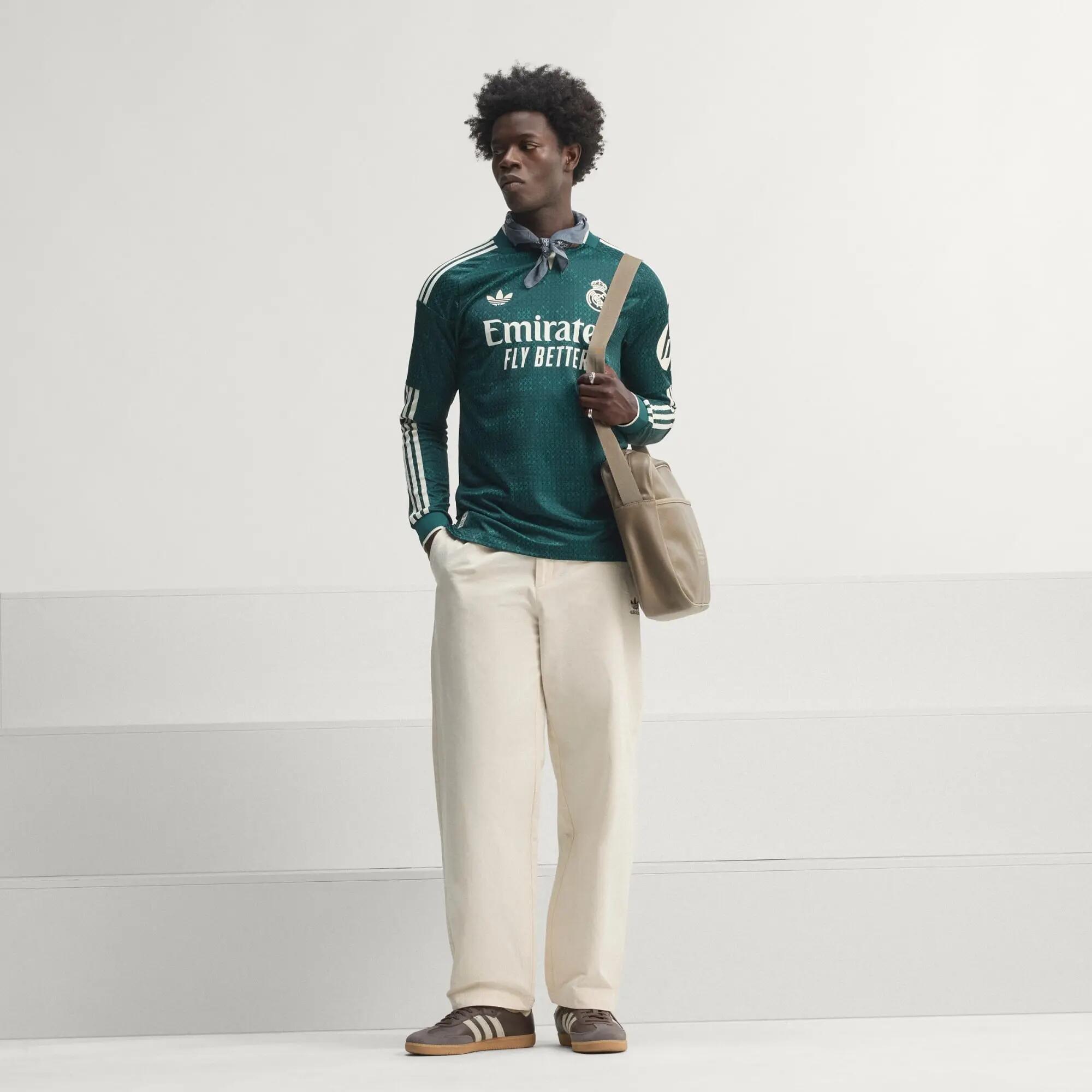 Maillot authentique à manches longues Extérieur Real Madrid 26/27 5/15