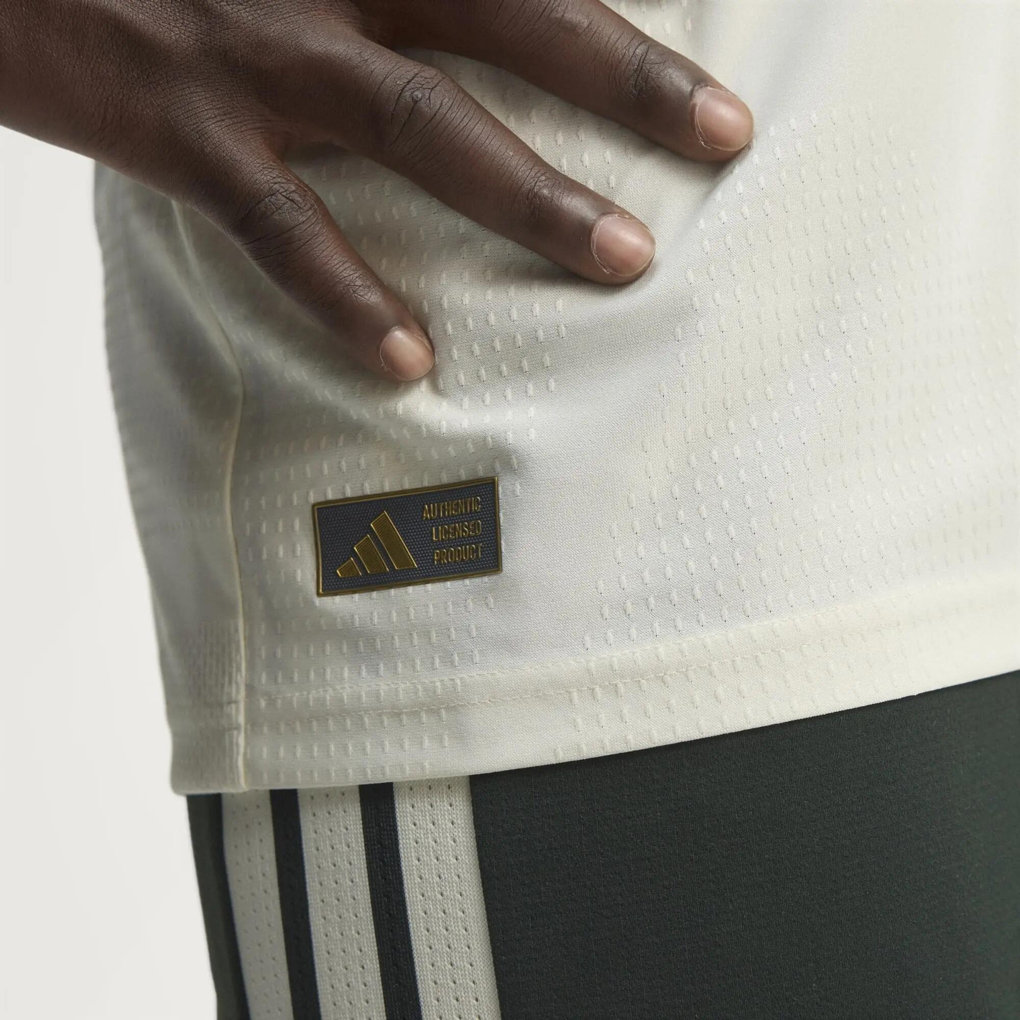 Camiseta de la tercera equipación del Manchester United 26/27 Authentic 15/15