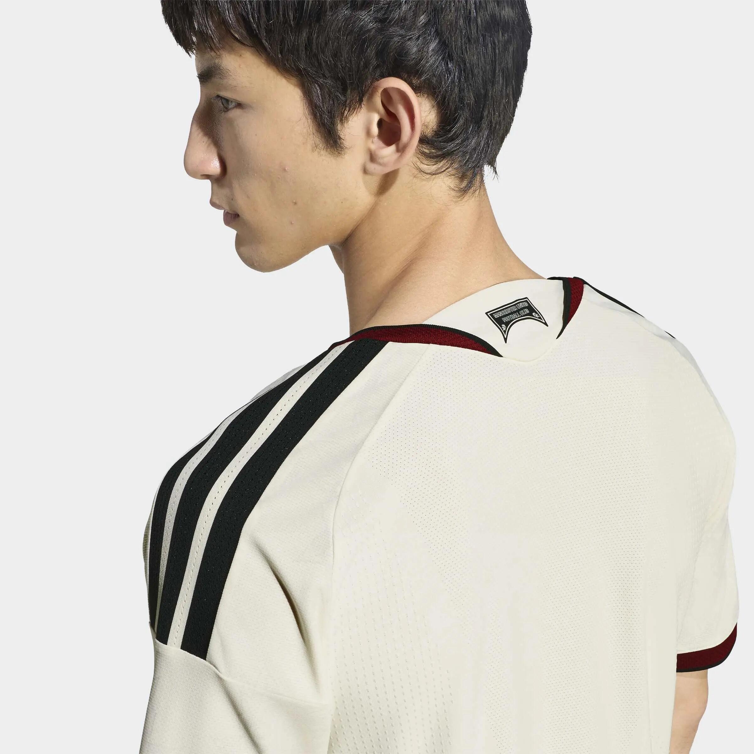 Camiseta de la tercera equipación del Manchester United 26/27 Authentic 13/15