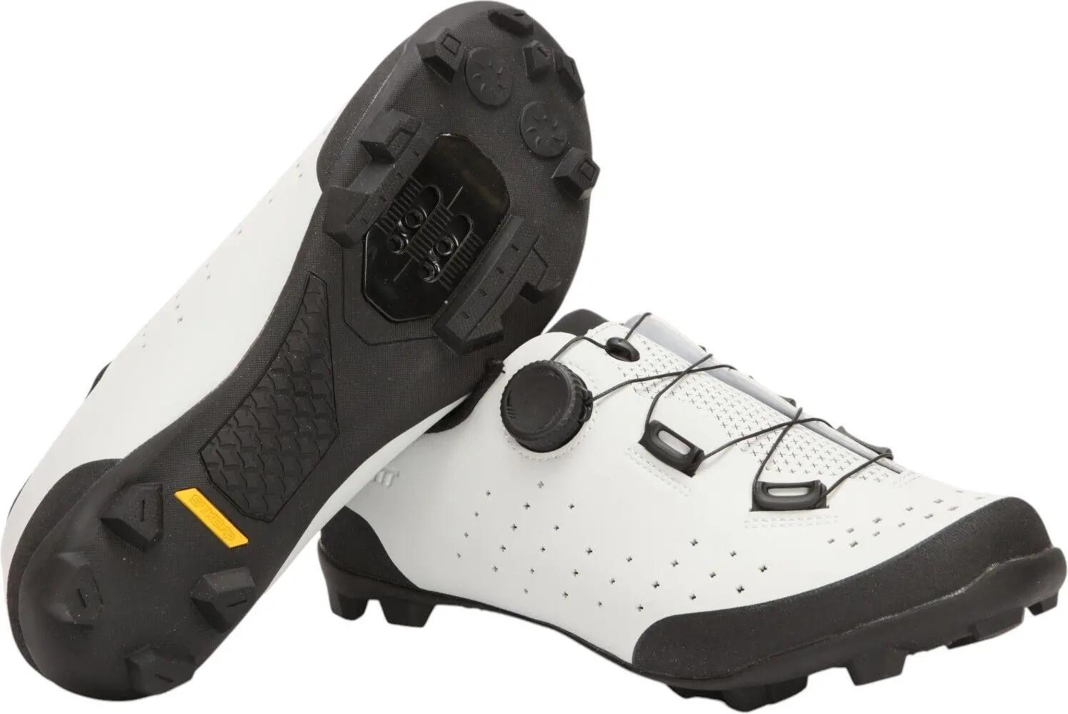 Ein Paar Neatt Basalte Elite Gravel Schuhe in Grau 2/6