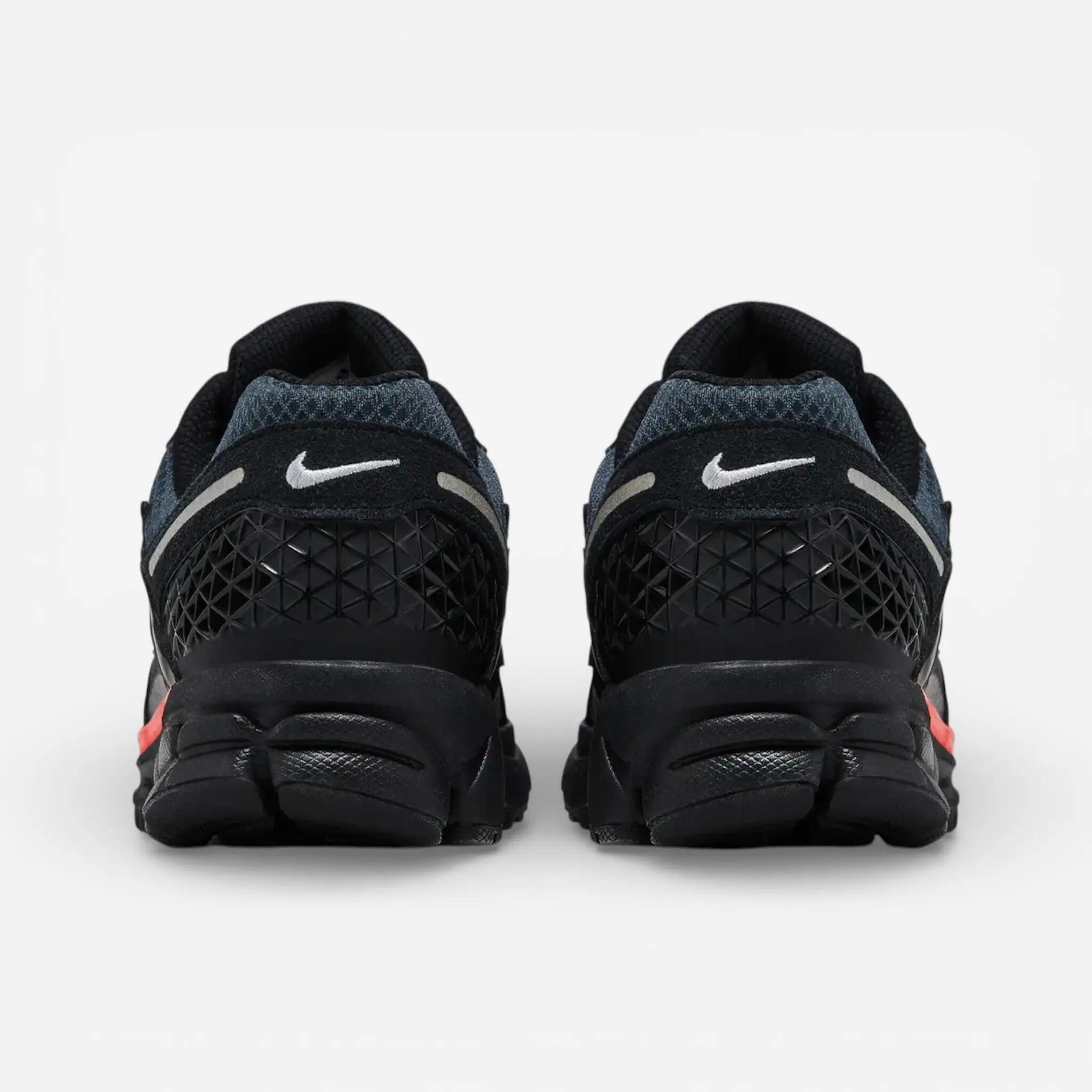 Nike Zoom Vomero 5 Black Metallic University Red 3/3
