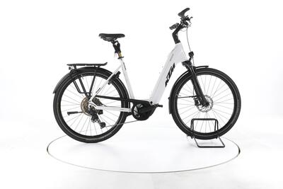 Tweedehands - ktm cento 10 plus trekking e-bike lage instap 2025 - goed