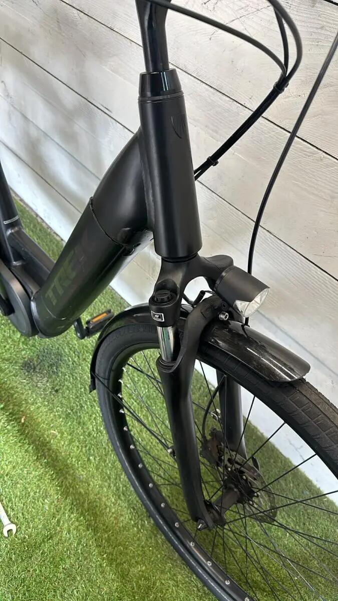 Trek electric stadsfiets bike 400Wh, zwart 4/6