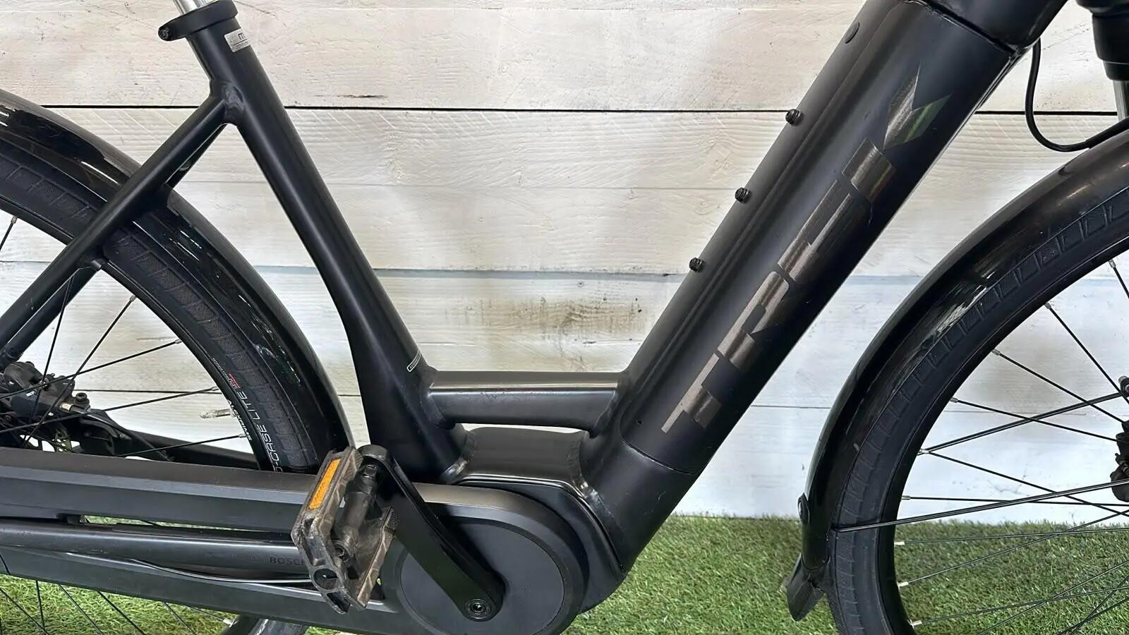 Trek electric stadsfiets bike 400Wh, zwart 3/6