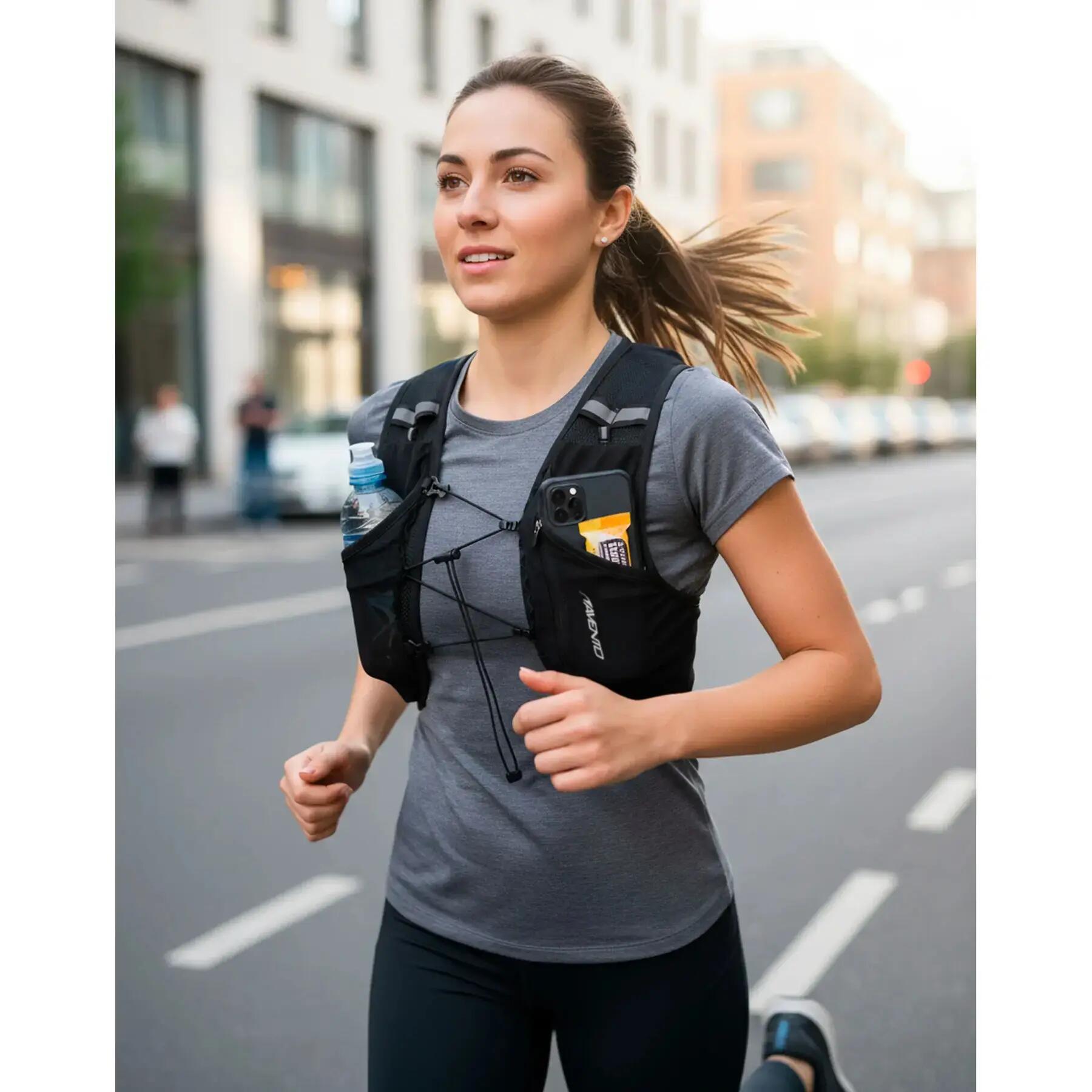 Hydration vest Avento 3/4