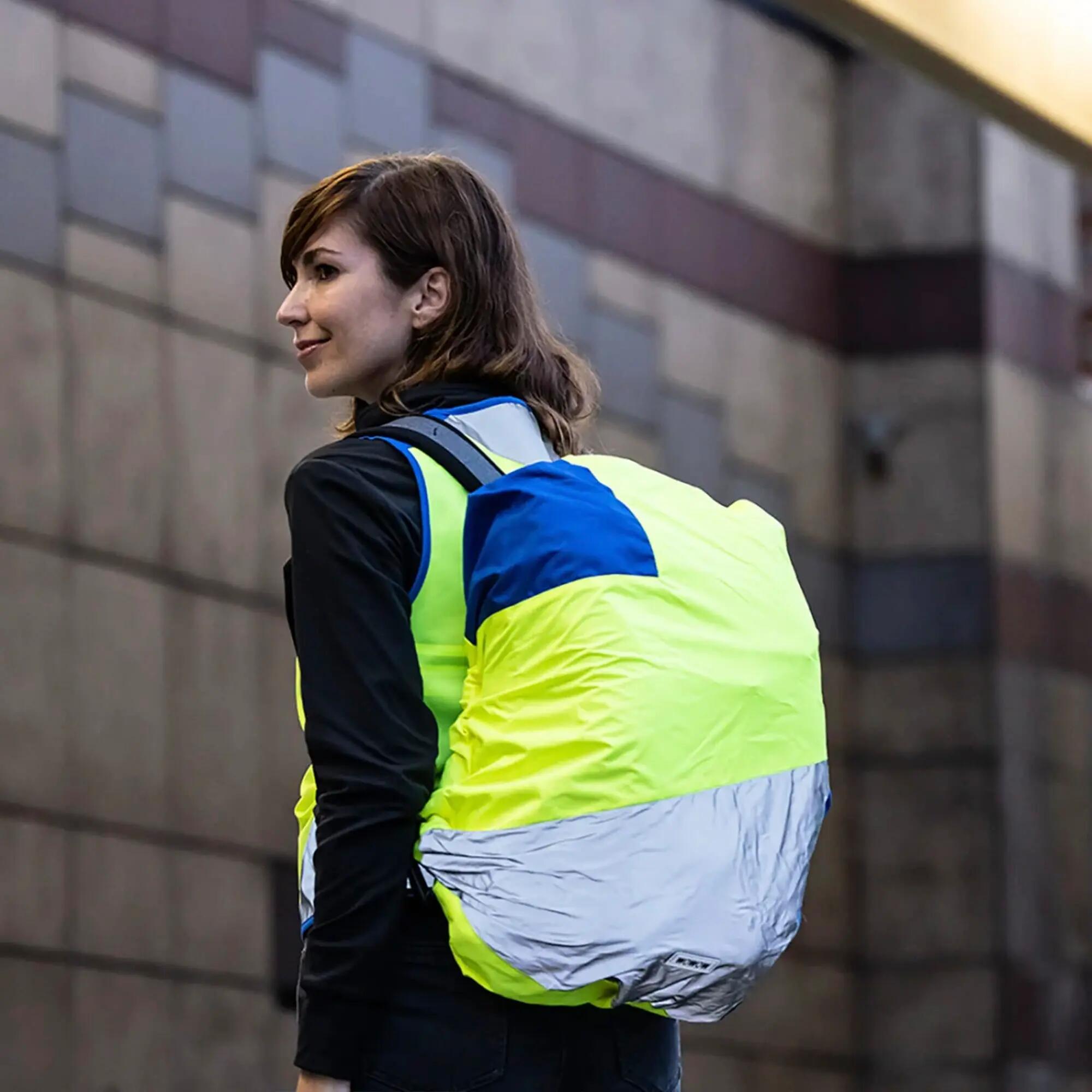Housse de sac à dos Breezie imperméable et réfléchissante 30-35L 5/5