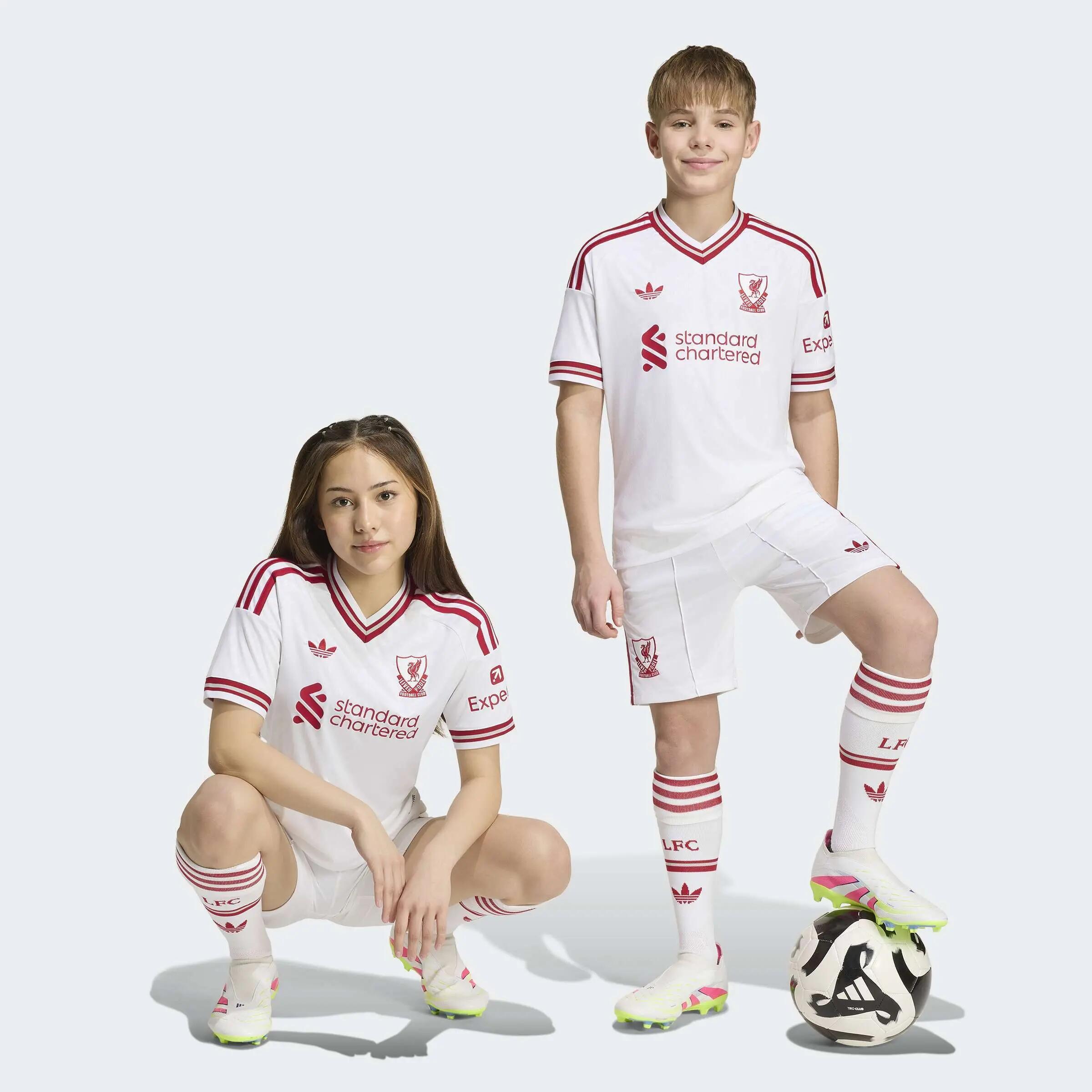 Pantalón corto segunda equipación Liverpool FC 26/27 2/11