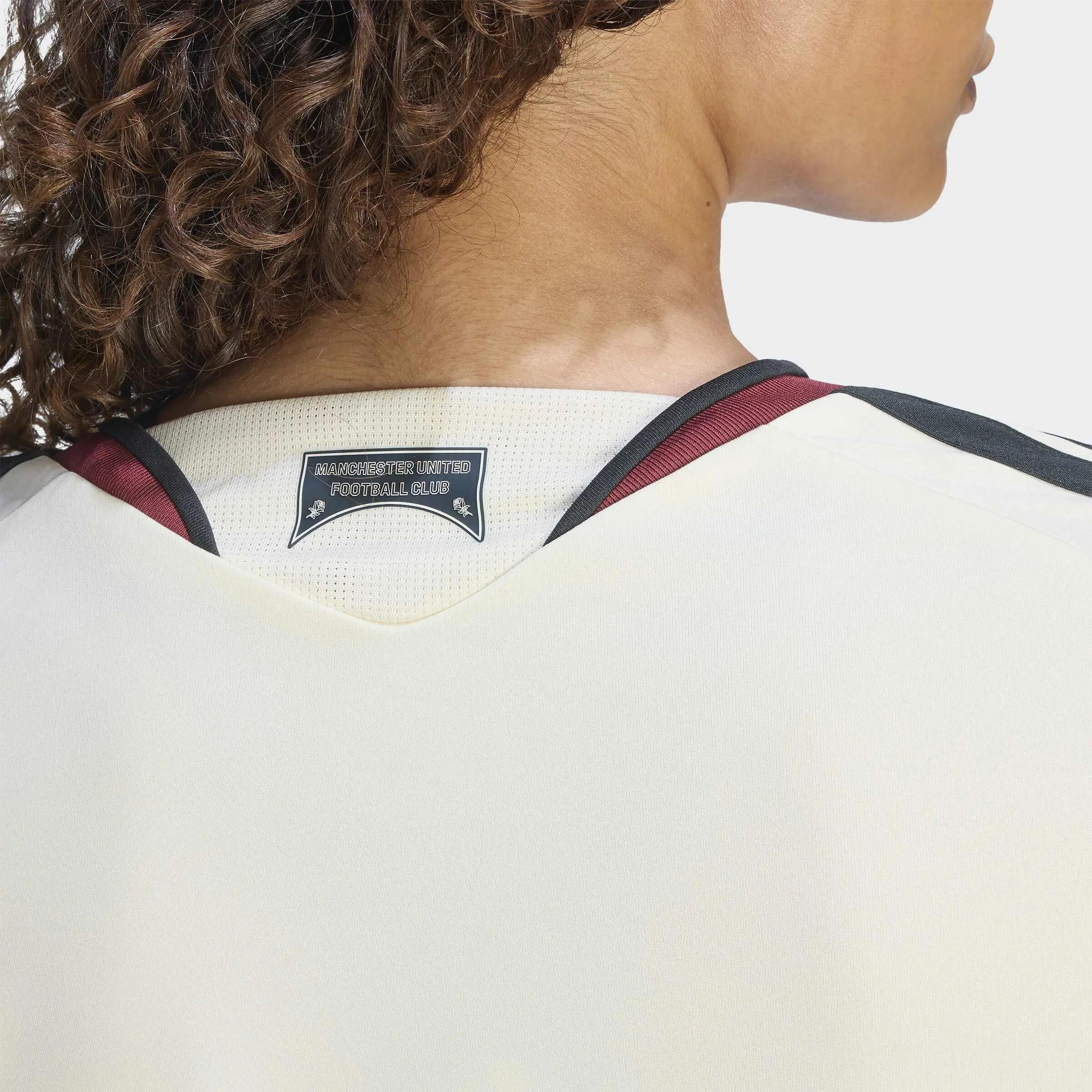 Manchester United 26/27 Ausweichtrikot, kürzer geschnitten 8/9
