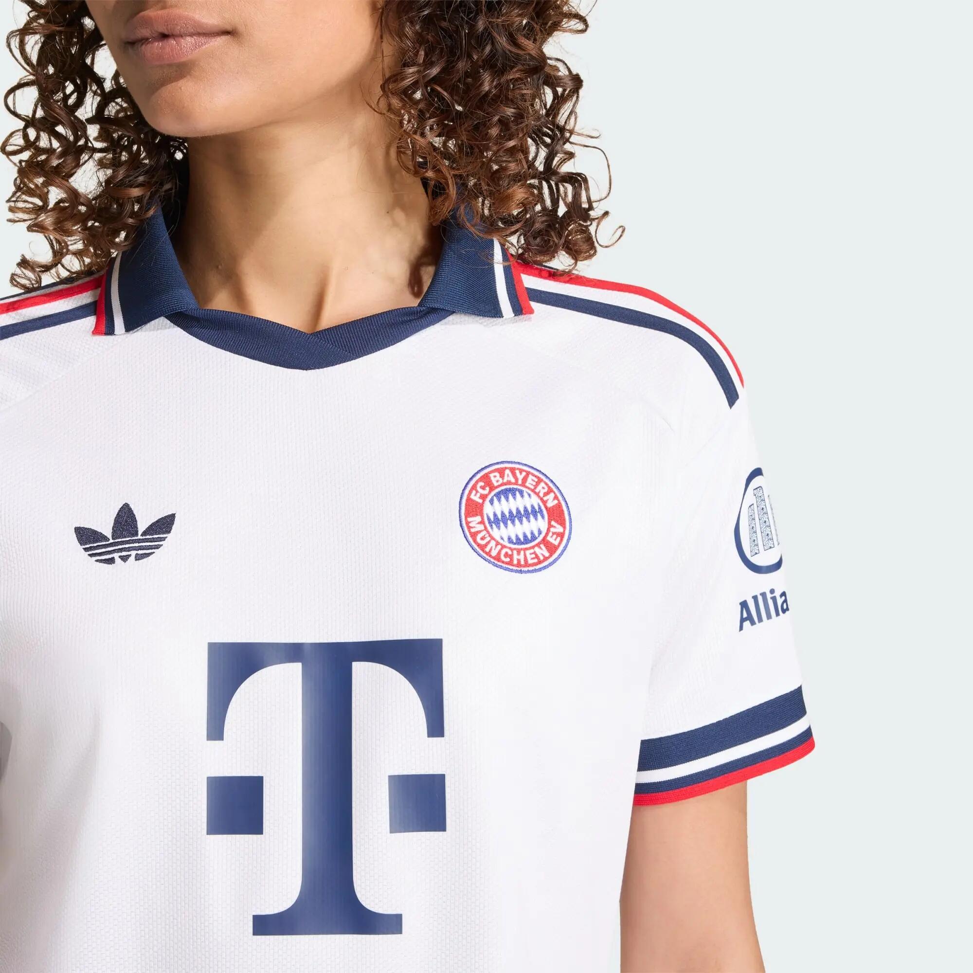 Koszulka wyjazdowa FC Bayern 26/27 4/6