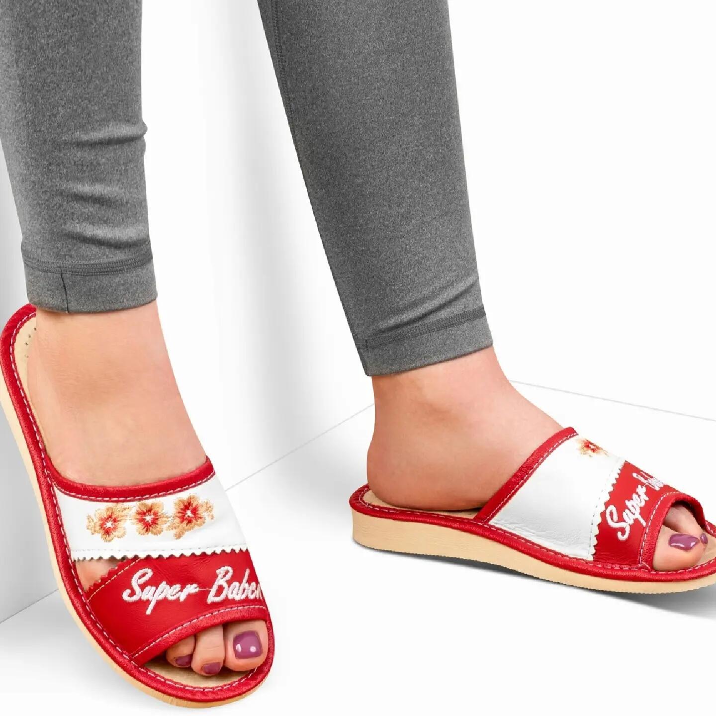 Zapatillas de Piel Super Abuela Rojas Bordado Artesanal Regalo Mujer 38 2/5