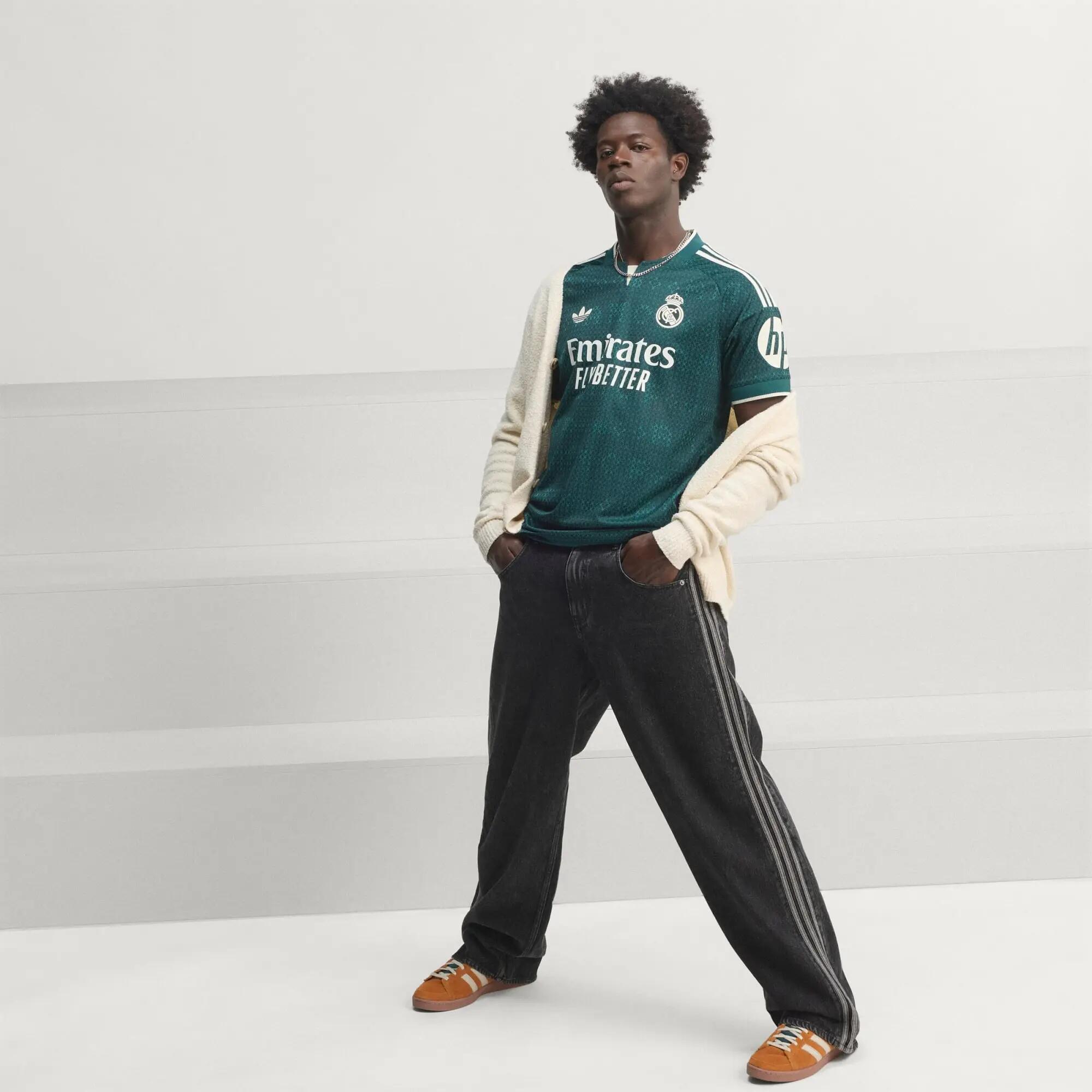 Camiseta segunda equipación Real Madrid 26/27 Oficial 6/15