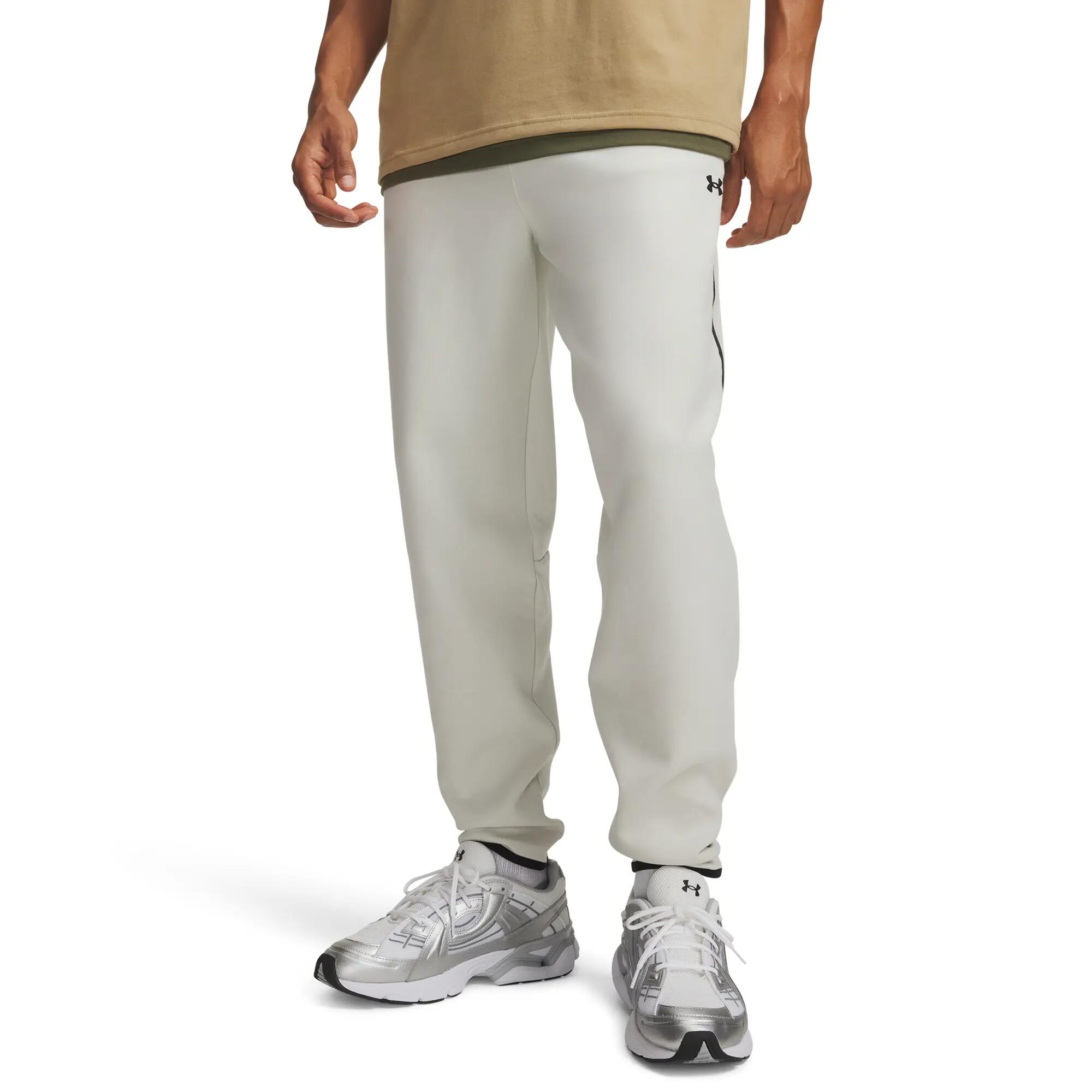 UNDER ARMOUR picture