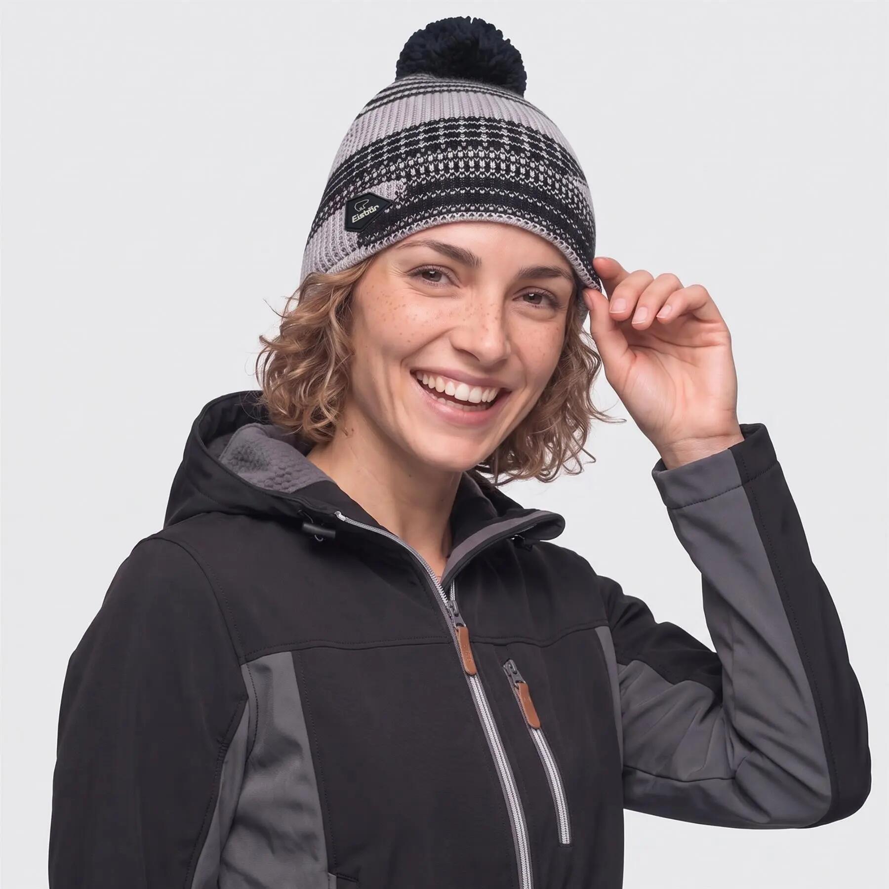 Eisbär Nona Oversize Pompon Mütze 8/8