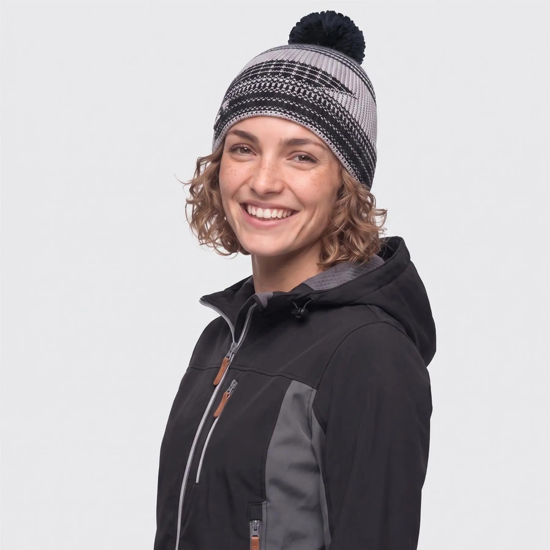 Eisbär Nona Oversize Pompon Mütze 7/8
