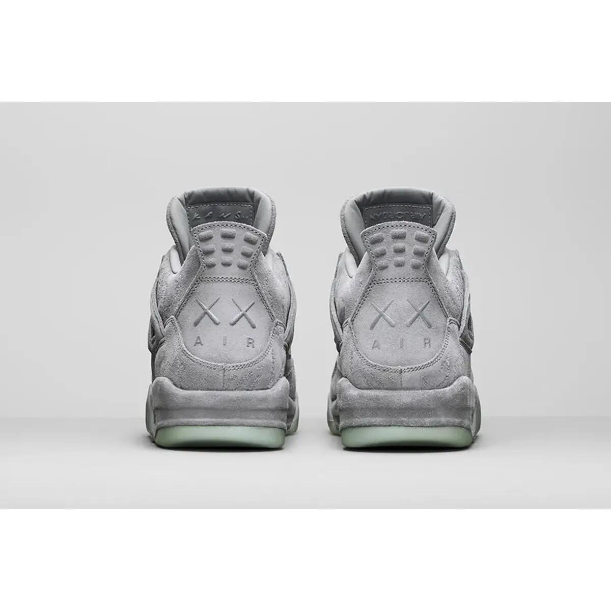 Air Jordan 4 Retro Kaws 5/6