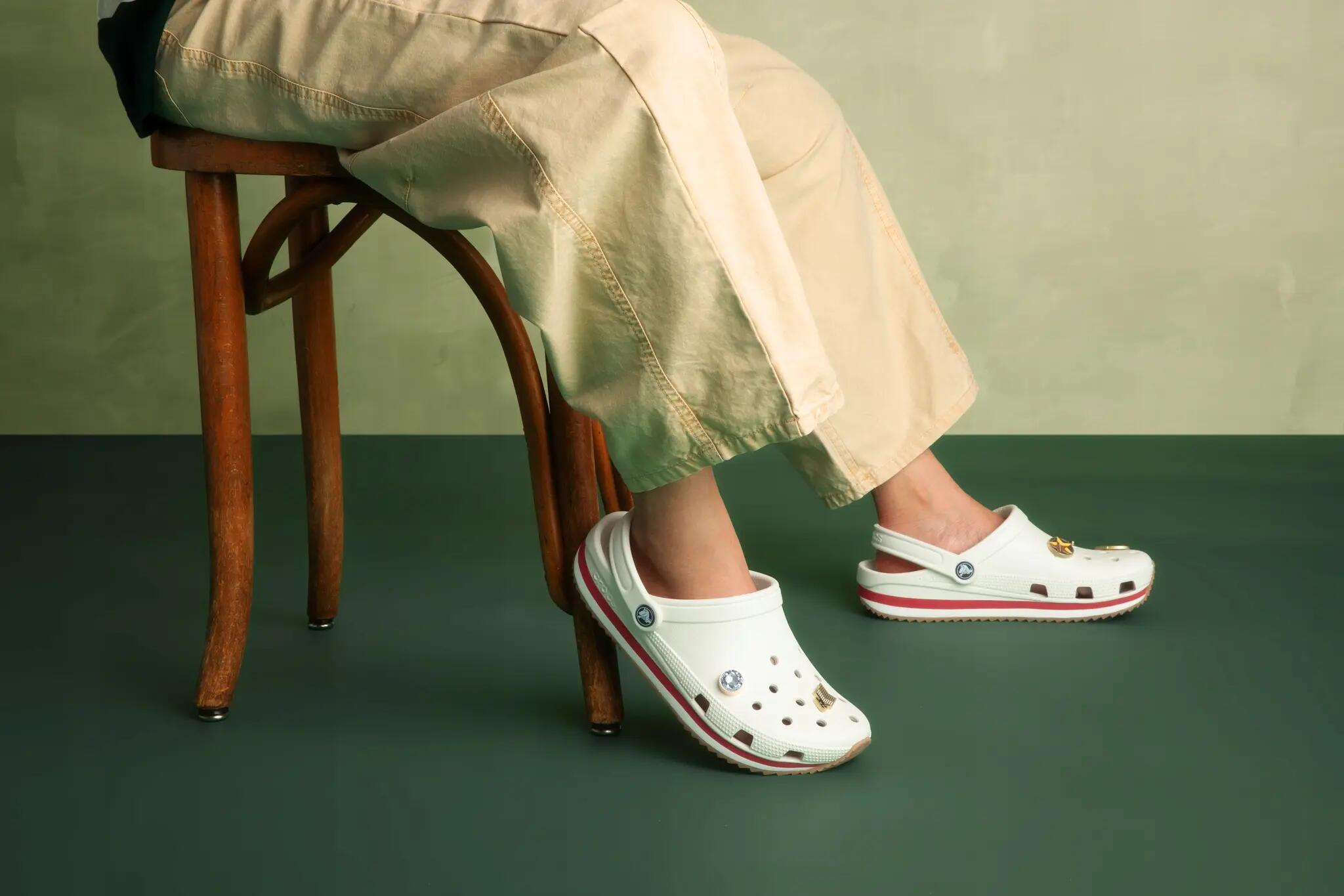 Crocs Męskie Chodaki Crocband Retro Runner Clog 9/10