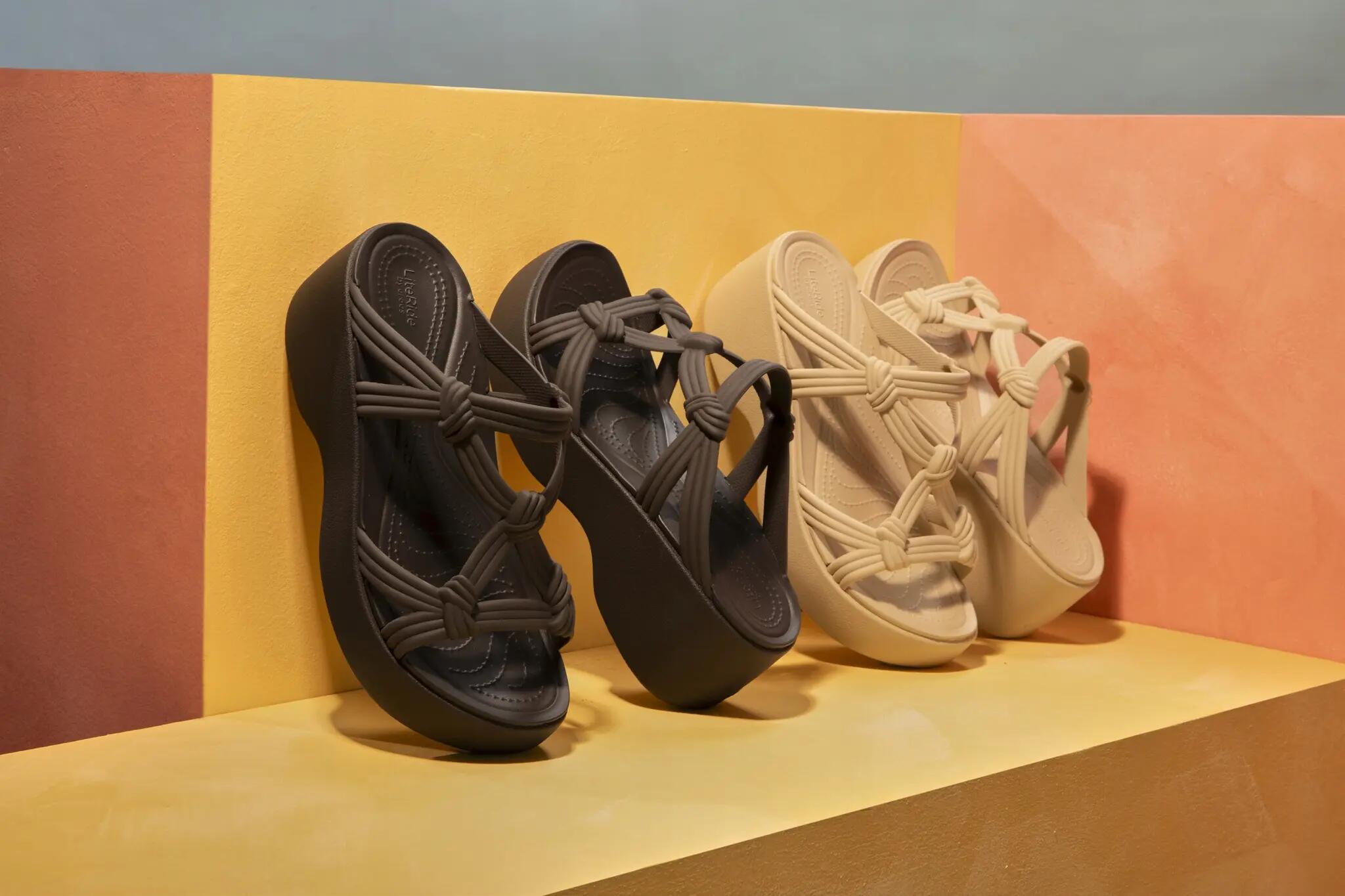 Crocs Damskie Szandál Brooklyn Knot Sky Sandal 10/10