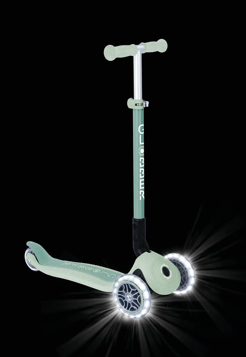 Globber Primo ECO foldable lights step in Pistachio 14/14