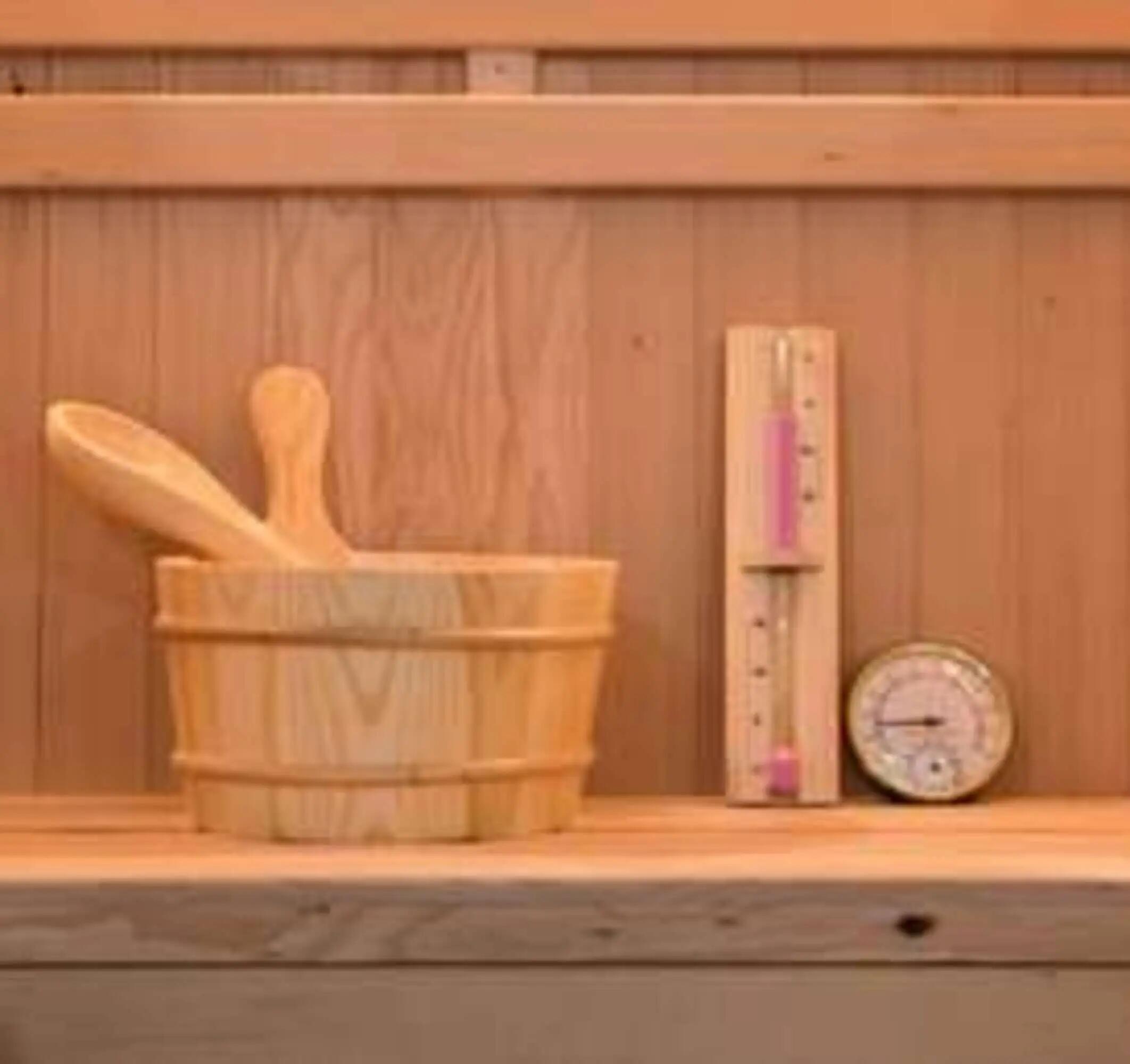 Sauna finlandesa interior Sense 3 lugares panorâmico de canto Harvia 4,5 kW 8/8