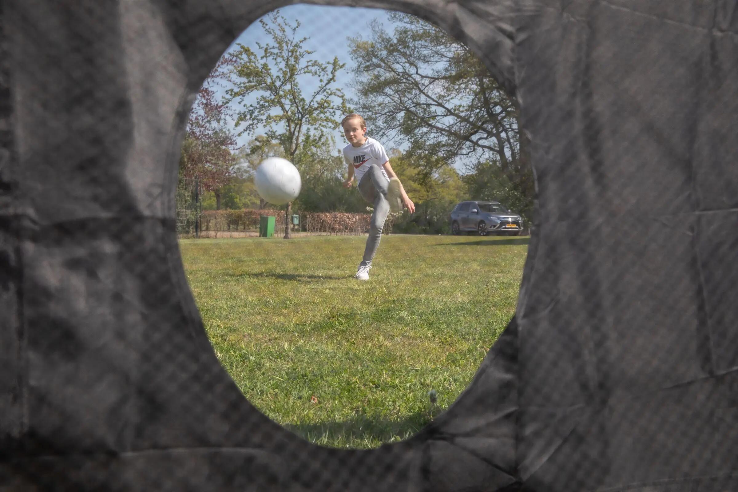 Porta calcio VirtuFit 220x170x85 cm metallo nero. 6/8